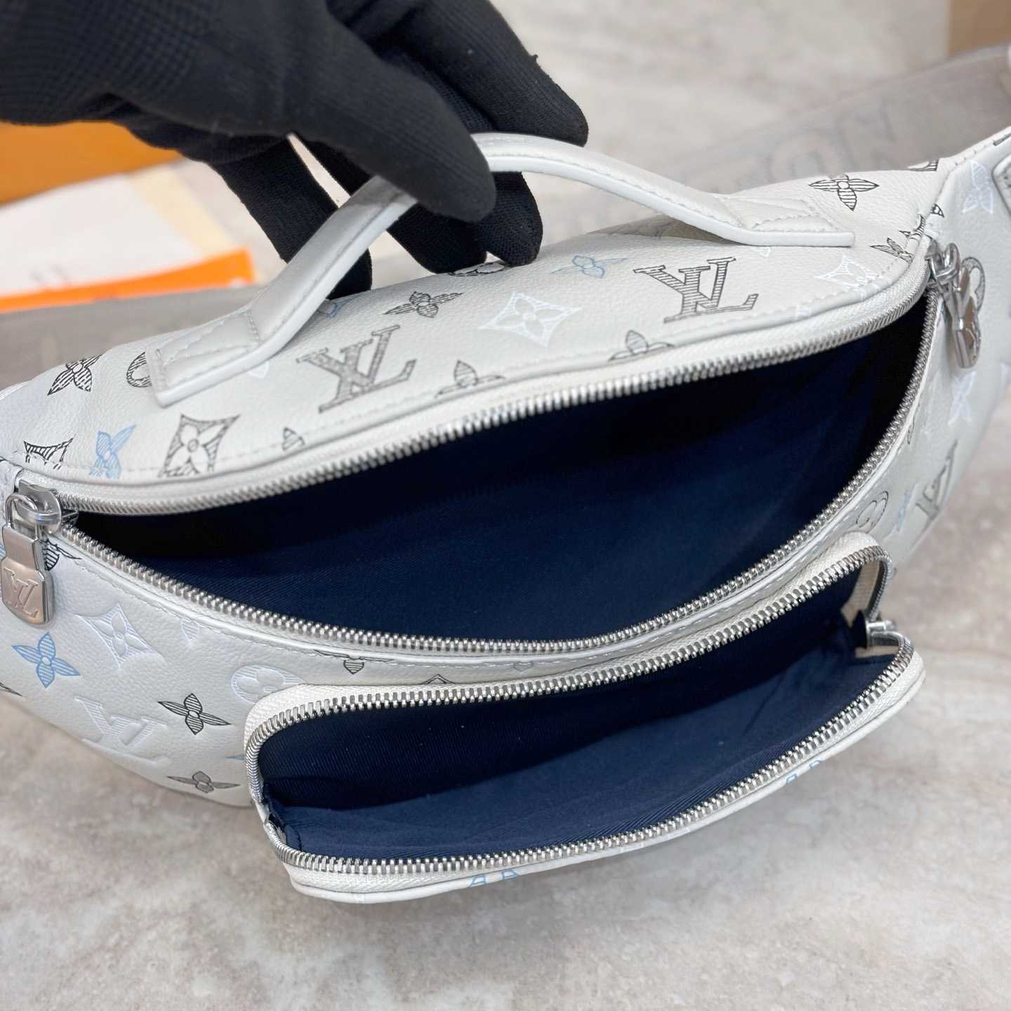 Louis Vuitton Rush Bumbag M28619 - DopestKickz