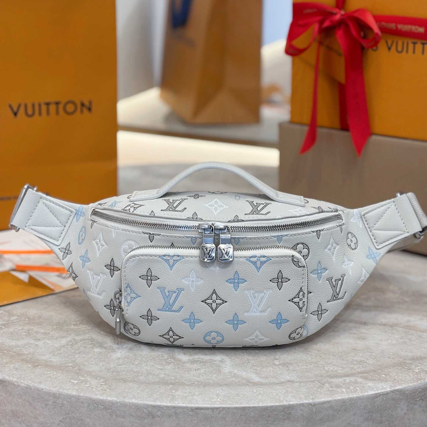 Louis Vuitton Rush Bumbag M28619 - DopestKickz