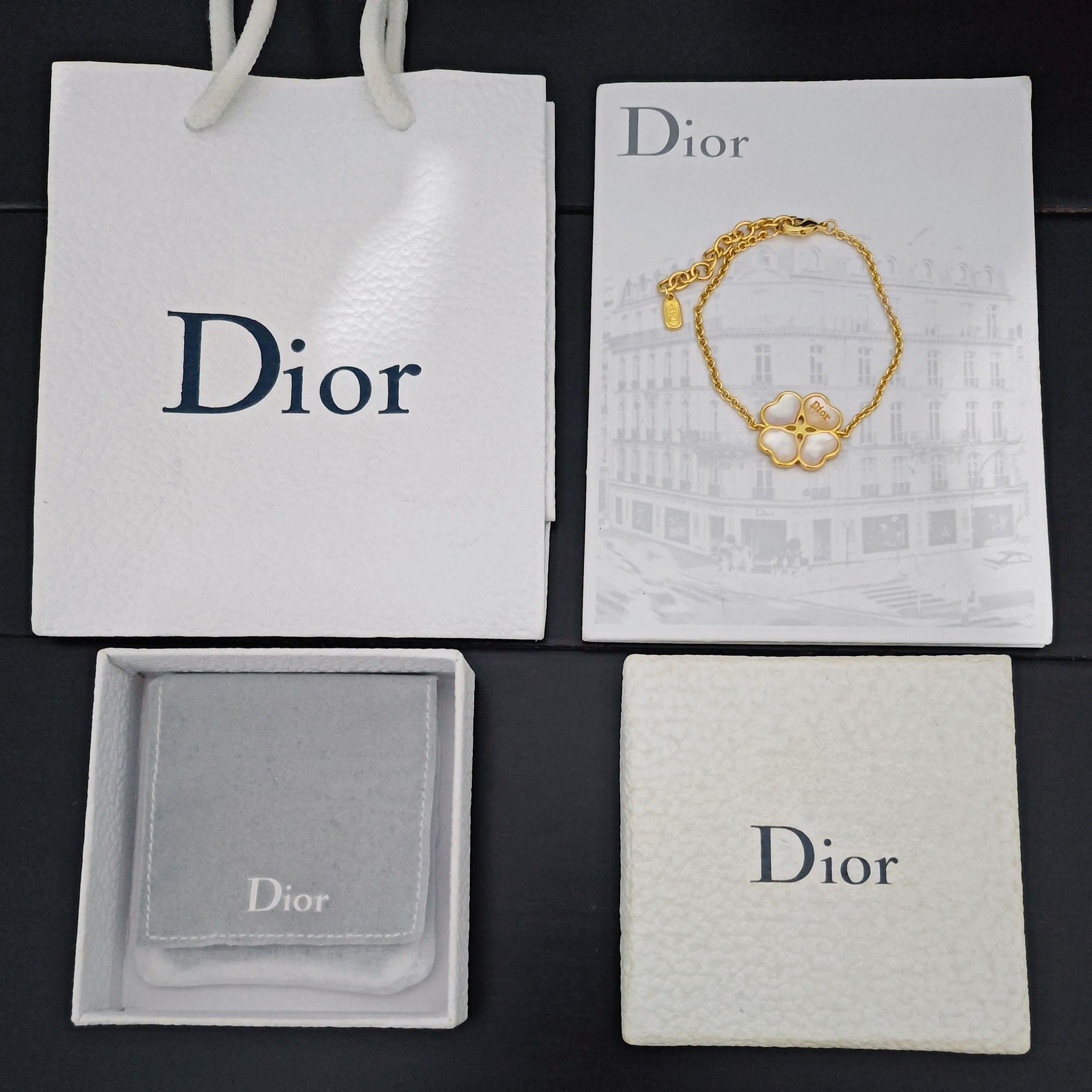 Dior Sparkling Clover Bracelet - DopestKickz