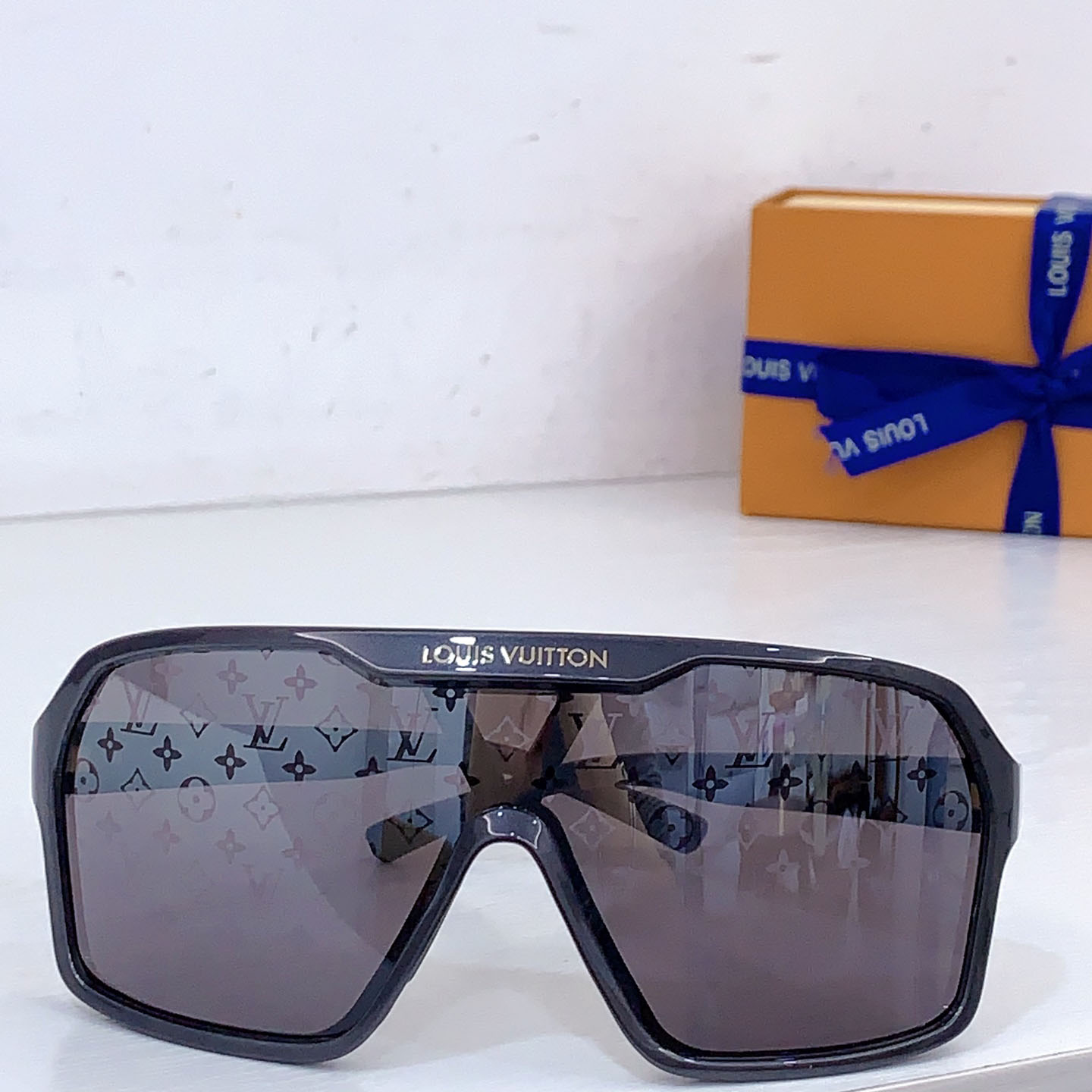 Louis Vuitton Z3102U   Sunglasses   - DopestKickz