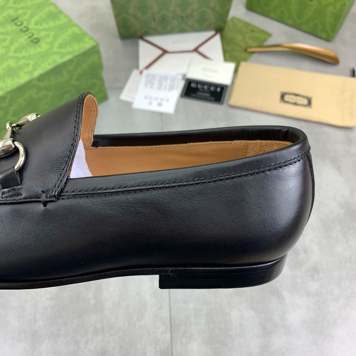Gucci Jordaan Horsebit Leather Loafers - DopestKickz