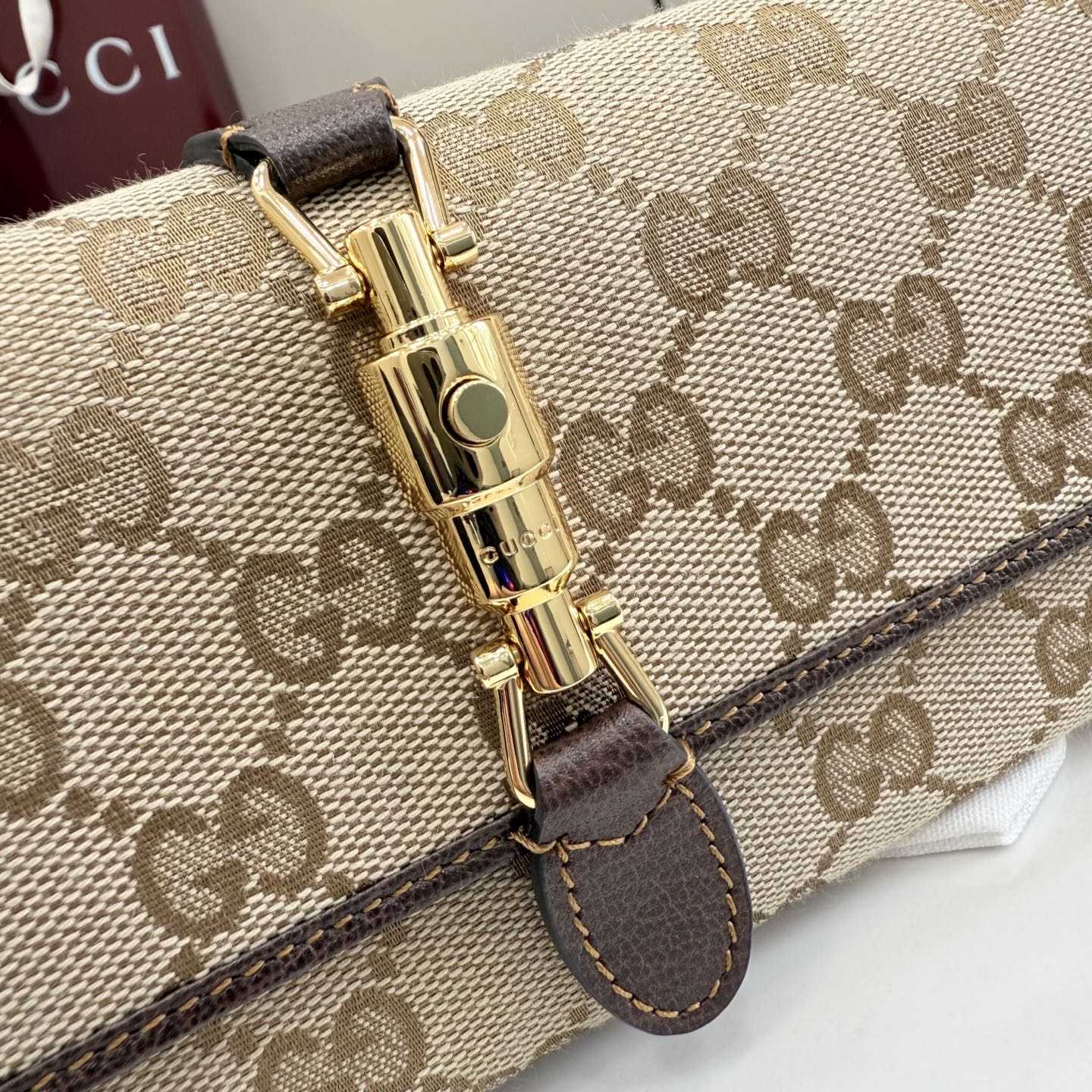 Gucci Jackie Wallet On Chain - DopestKickz