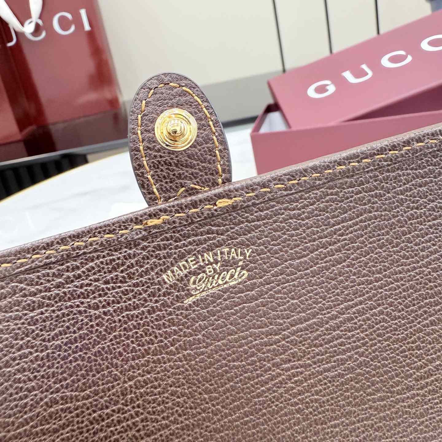Gucci Jackie Wallet On Chain - DopestKickz