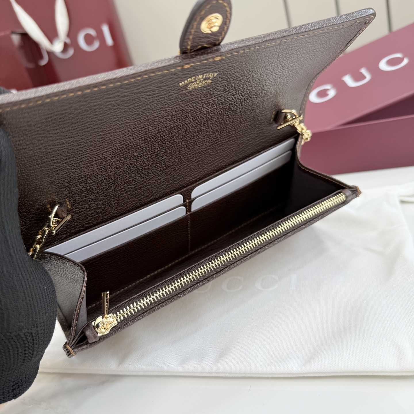 Gucci Jackie Wallet On Chain - DopestKickz