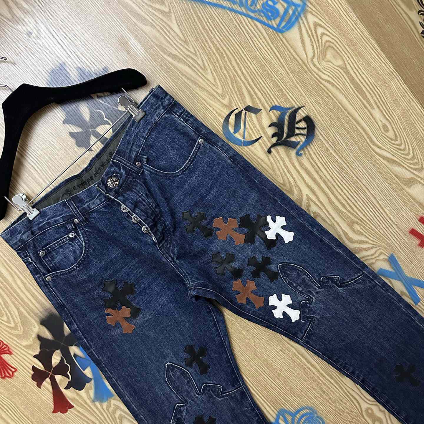 Chrome Hearts Black & White & Brown Patch Fleur Knee Jeans - DopestKickz