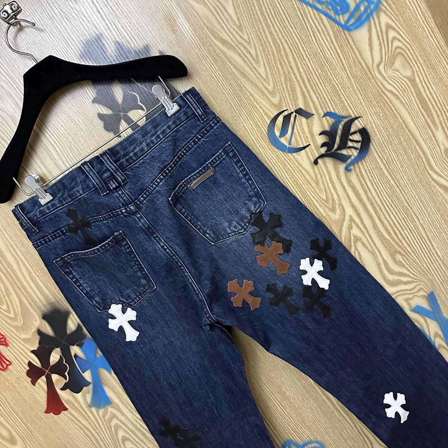 Chrome Hearts Black & White & Brown Patch Fleur Knee Jeans - DopestKickz