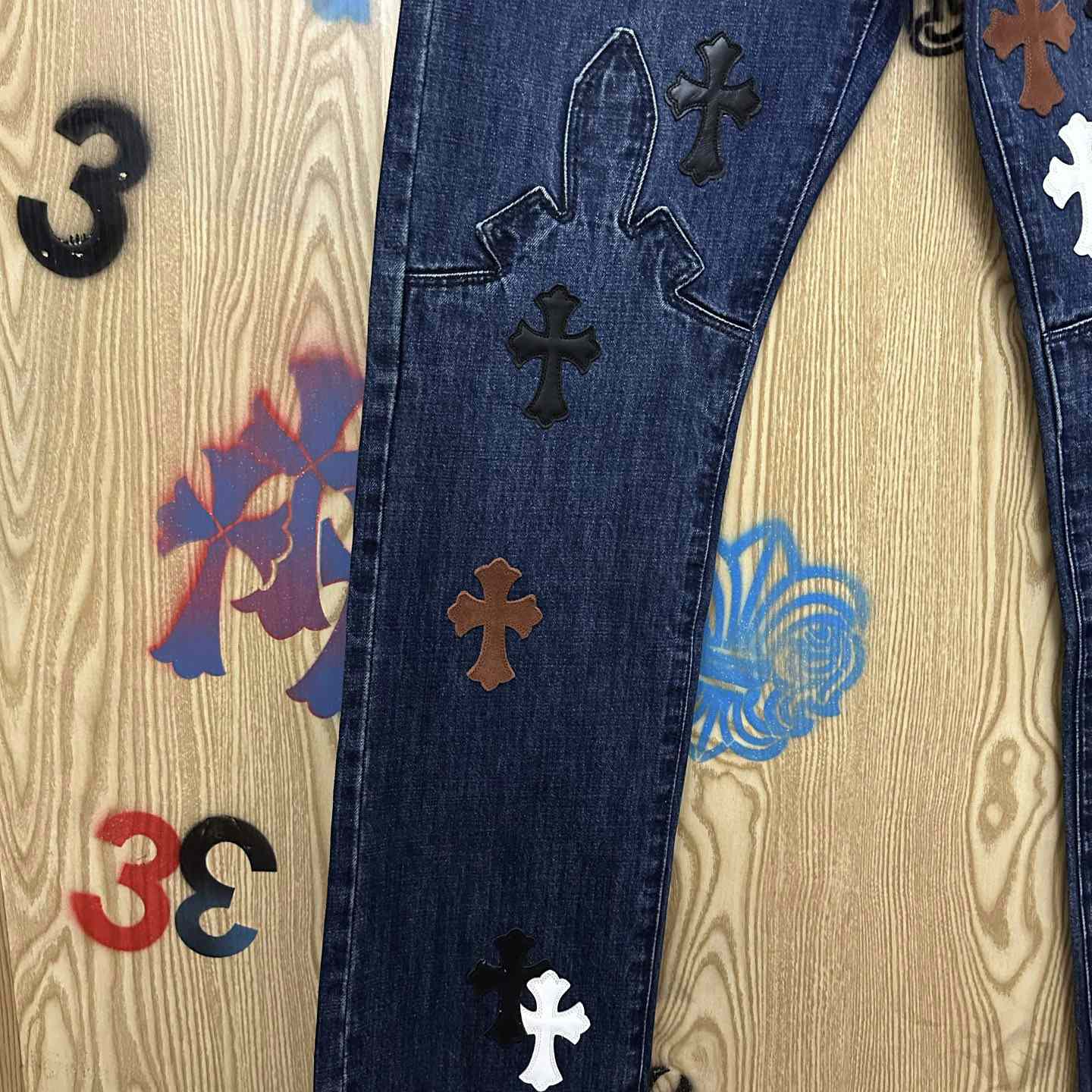 Chrome Hearts Black & White & Brown Patch Fleur Knee Jeans - DopestKickz
