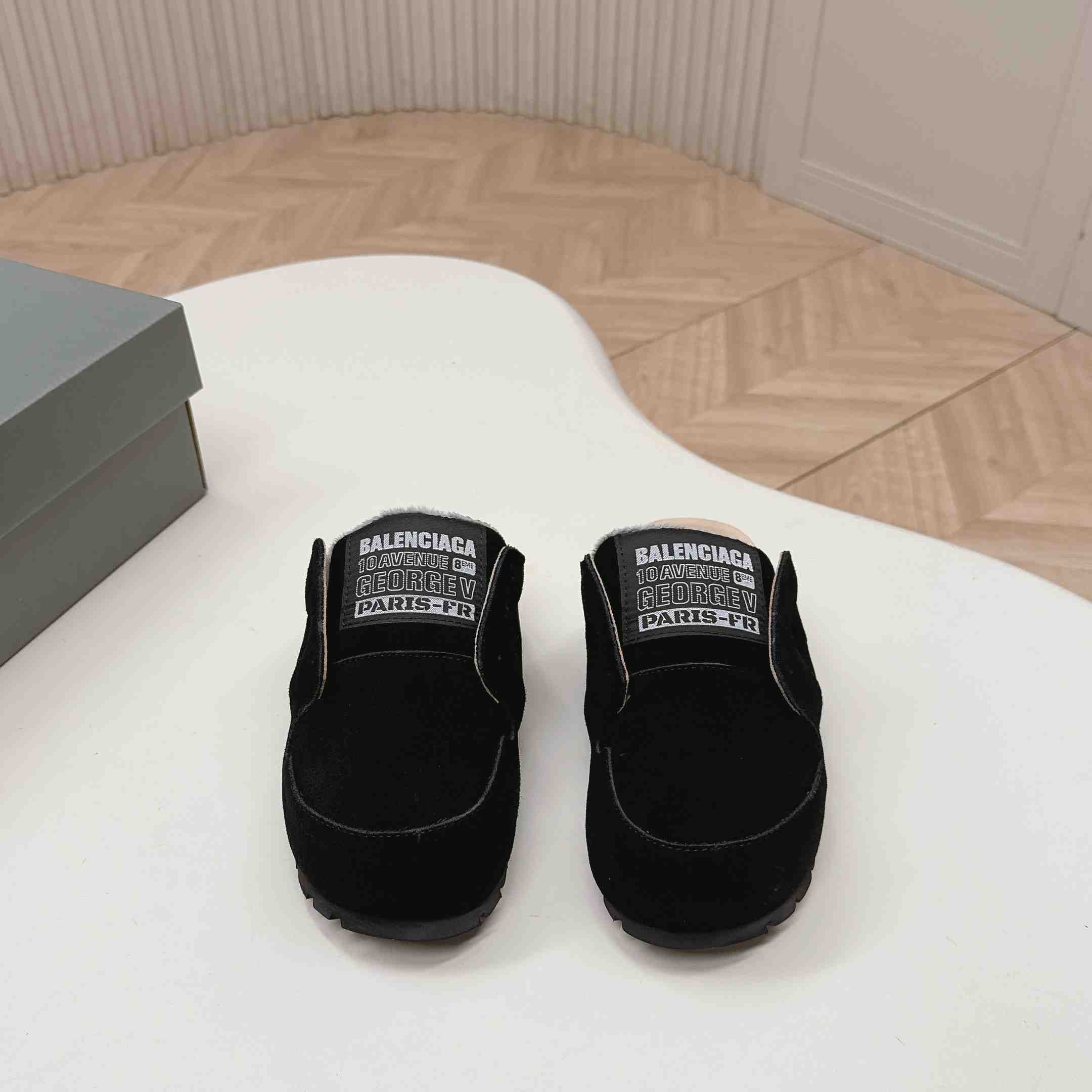 Balenciaga Dumbo Mule In Black - DopestKickz