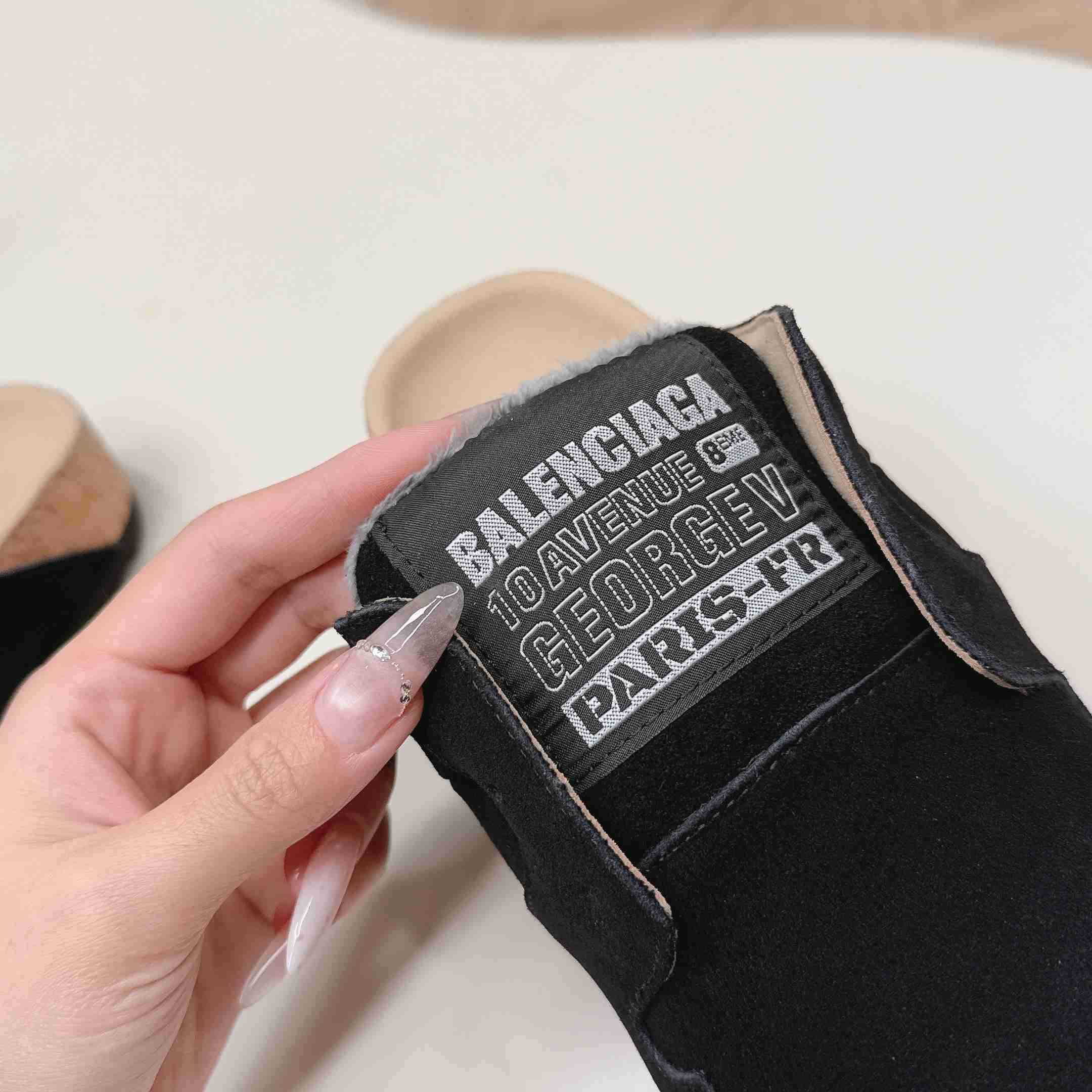 Balenciaga Dumbo Mule In Black - DopestKickz