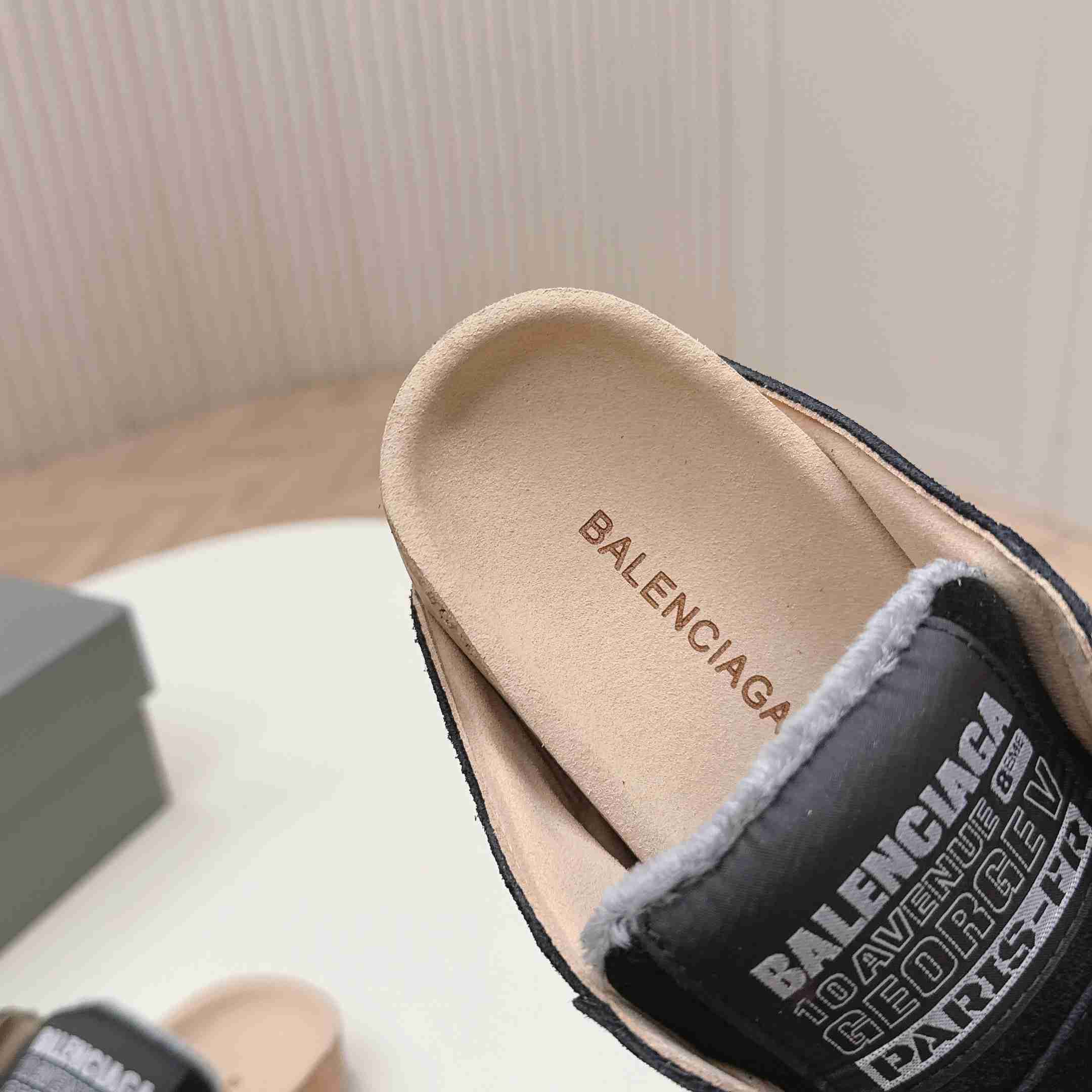 Balenciaga Dumbo Mule In Black - DopestKickz