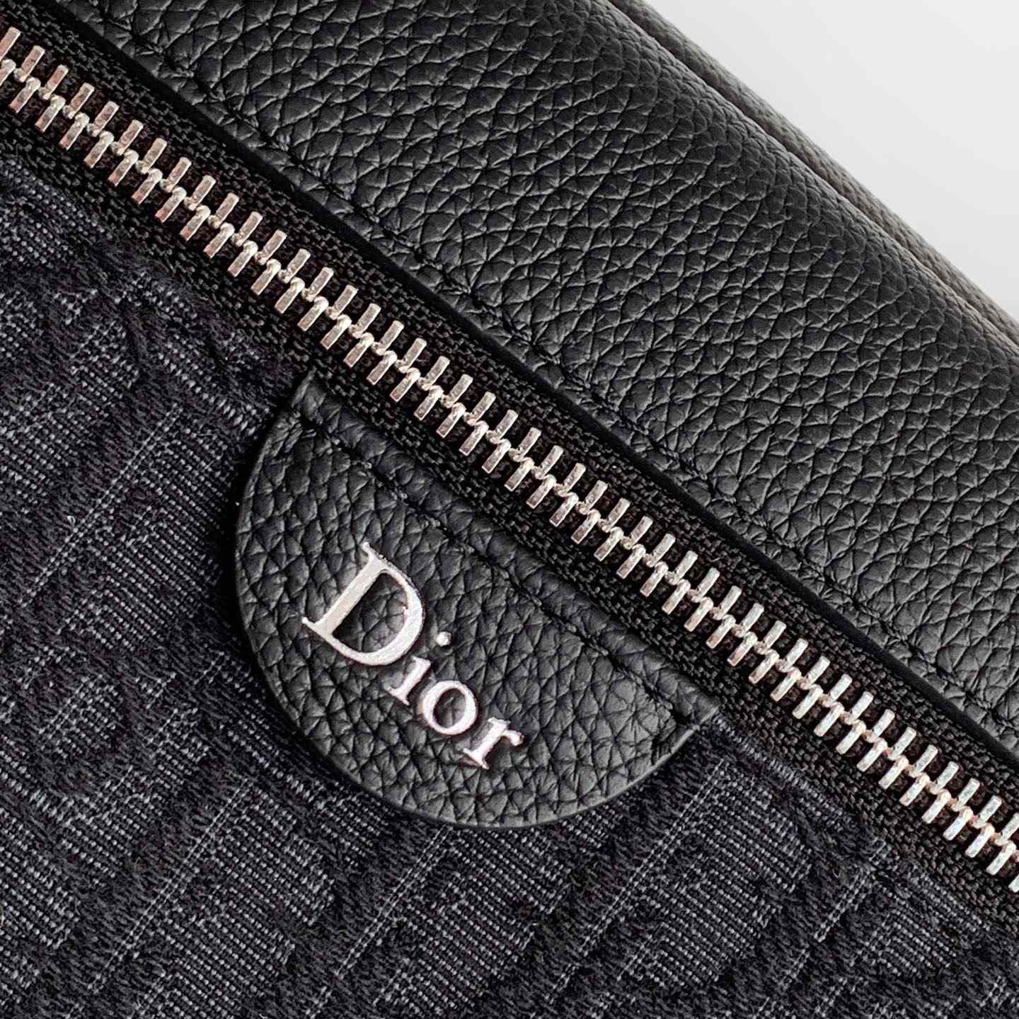 Dior Rider Zipped Messenger Bag - DopestKickz