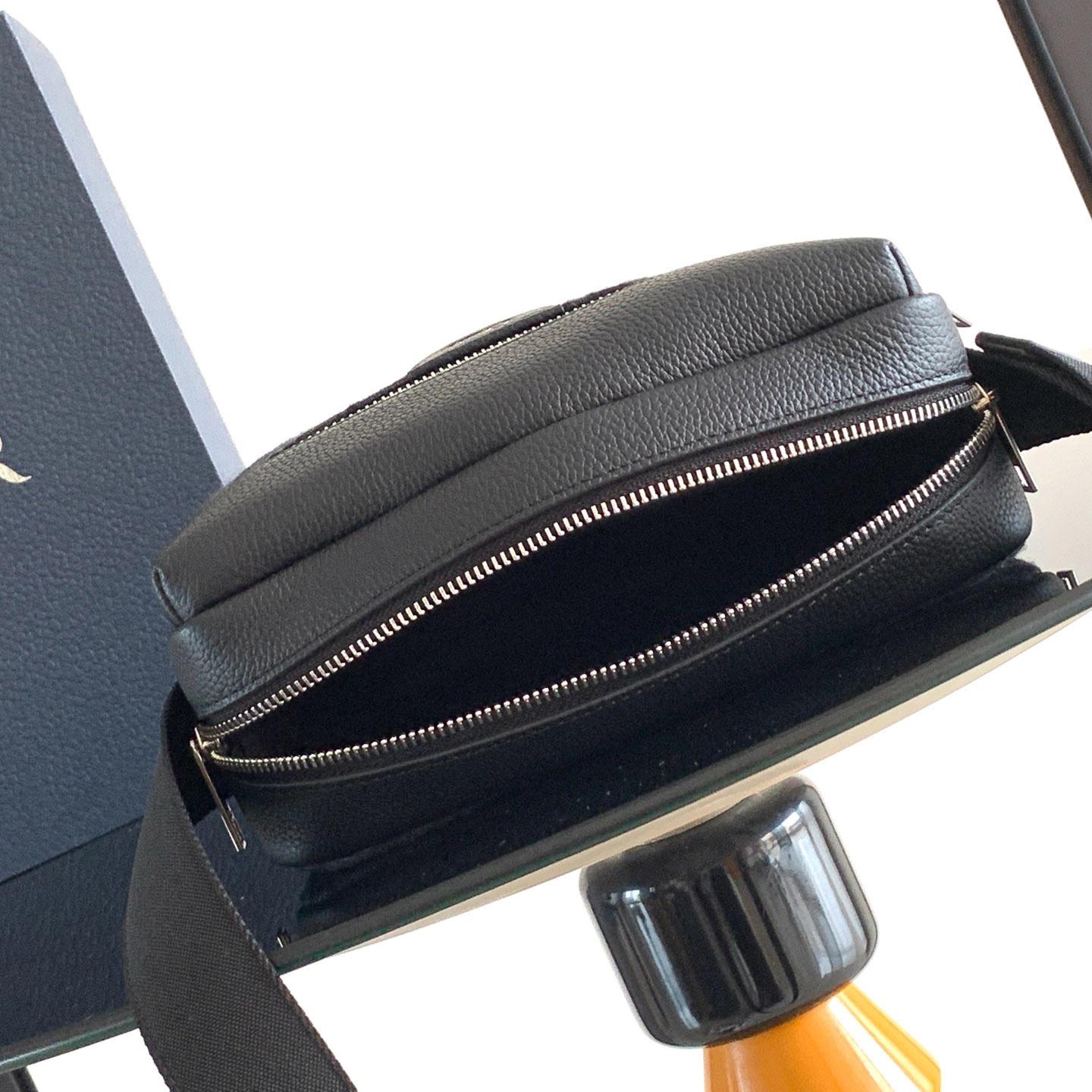 Dior Rider Zipped Messenger Bag - DopestKickz