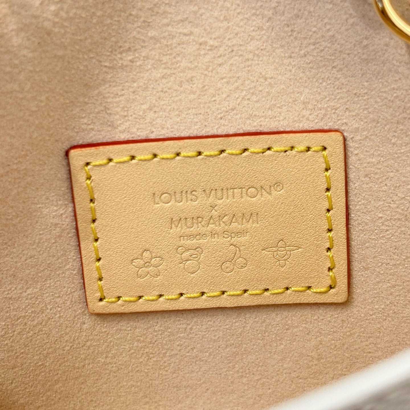 Louis Vuitton LV x TM Pouch Metis Belt M4625Z - DopestKickz