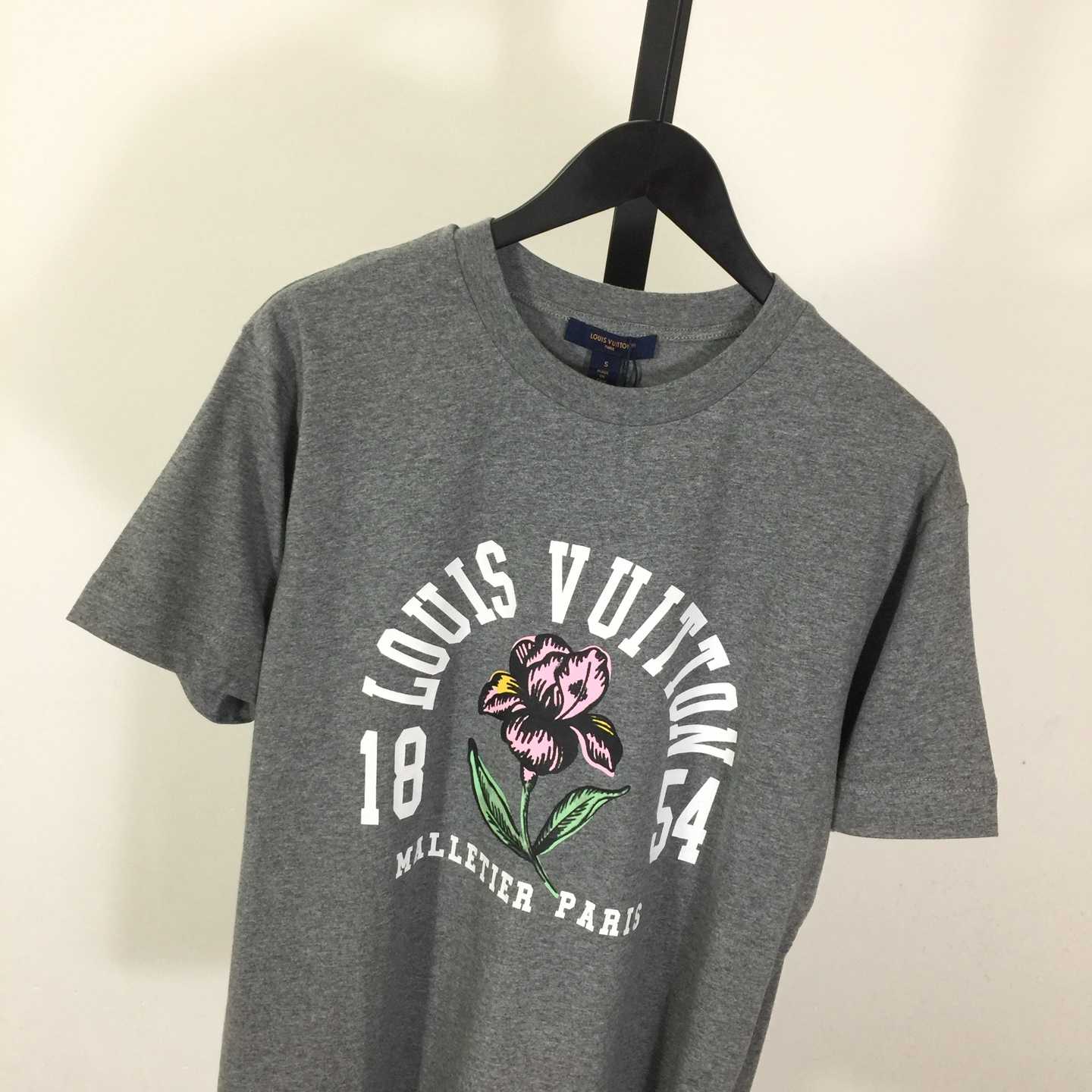 Louis Vuitton Iris Print T-Shirt   1AJZF8 - DopestKickz