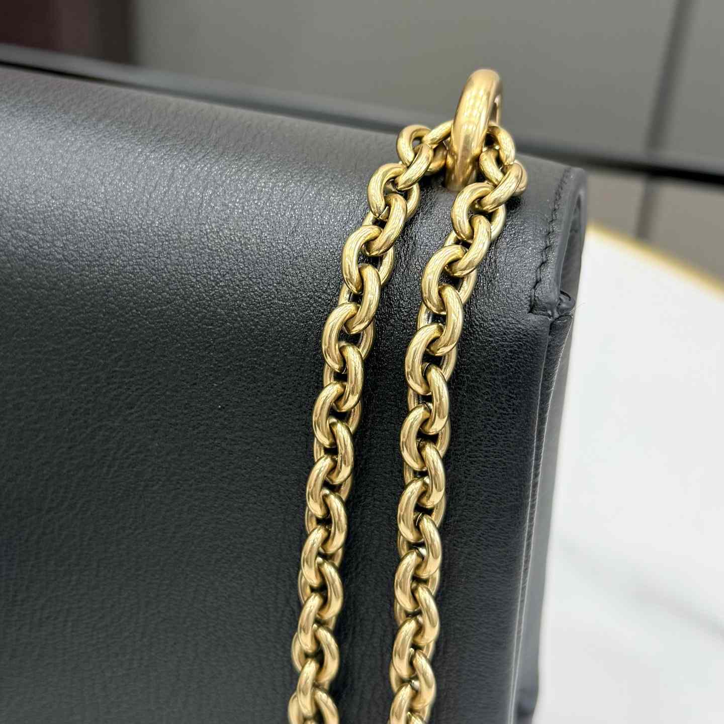 Gucci Dionysus Medium Shoulder Bag - DopestKickz