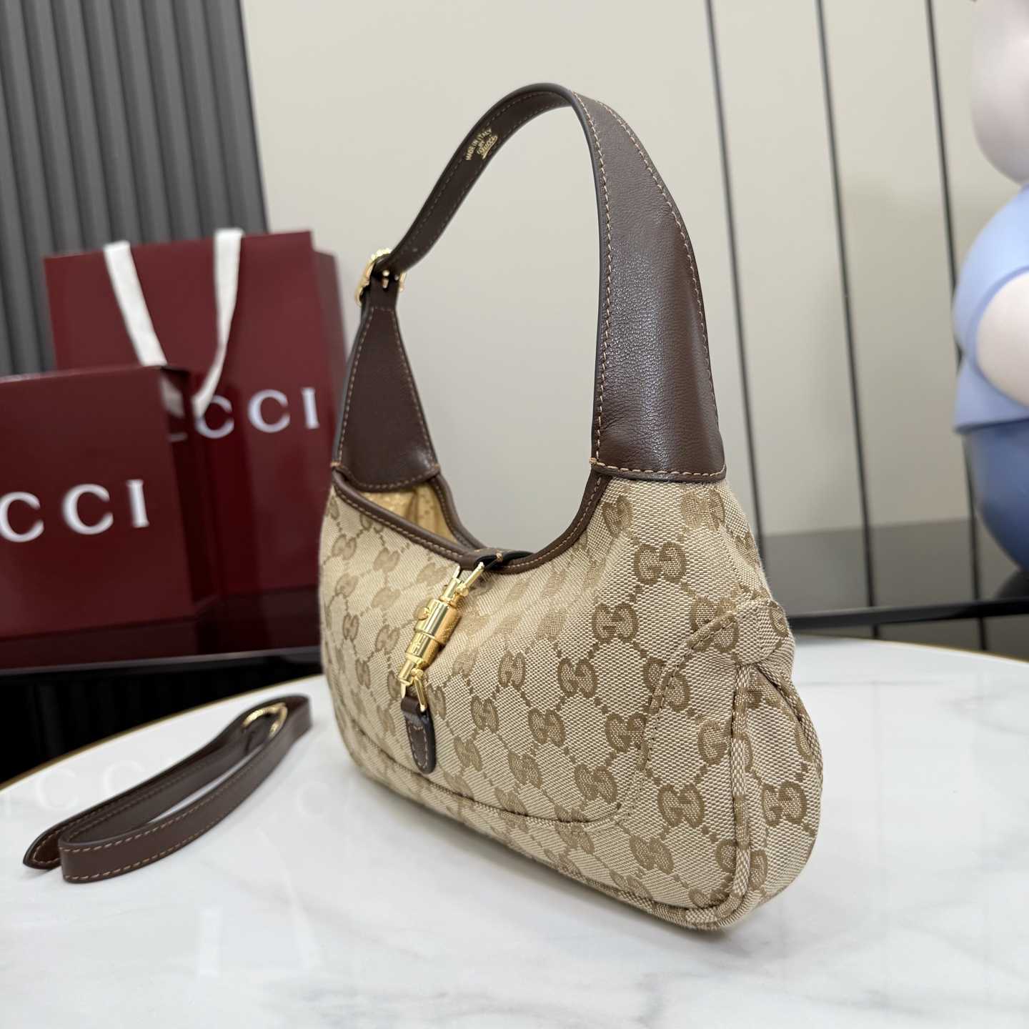 Gucci Jackie Slim Medium Shoulder Bag  - DopestKickz