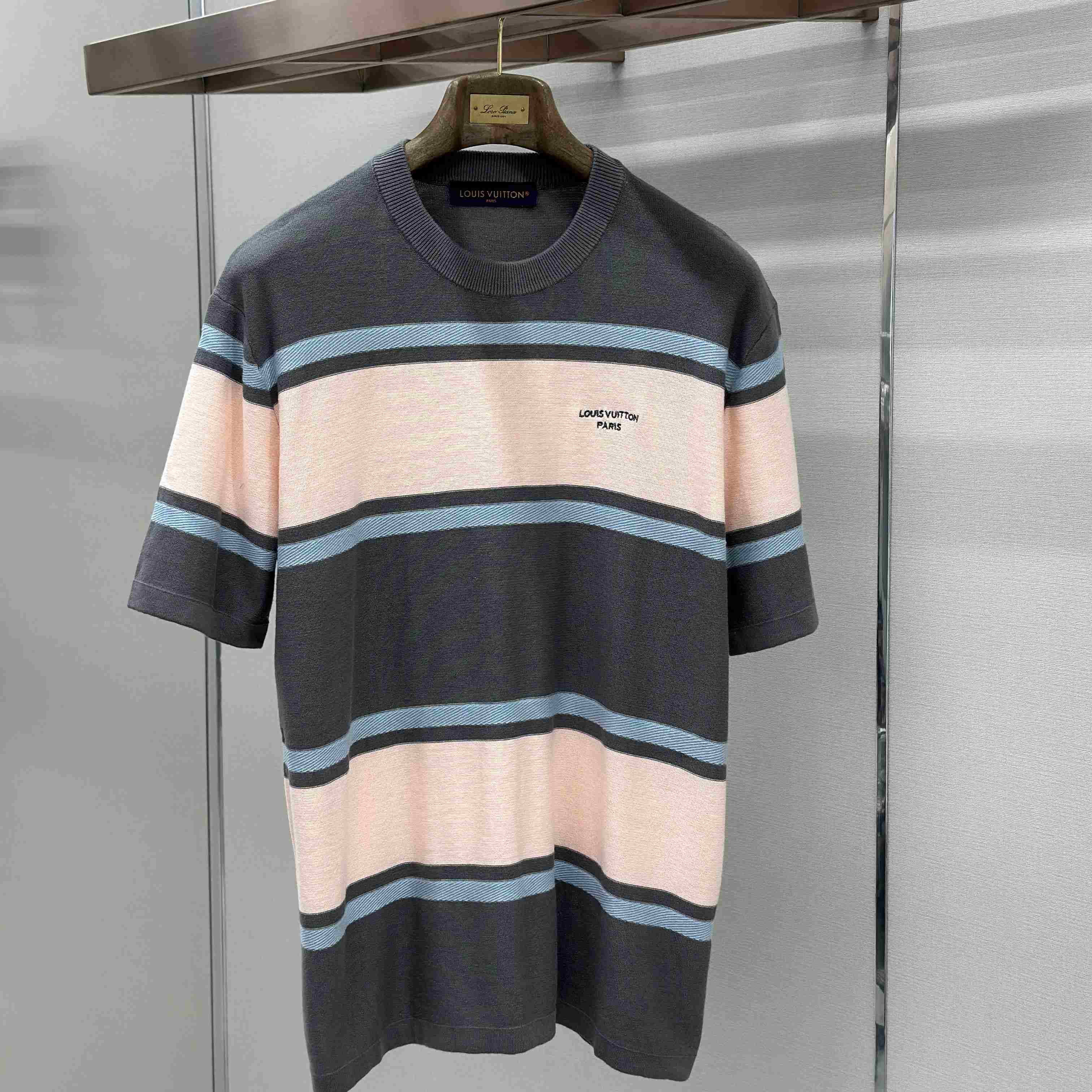 Louis Vuitton Striped Short-Sleeved T-Shirt 1AK7IO - DopestKickz