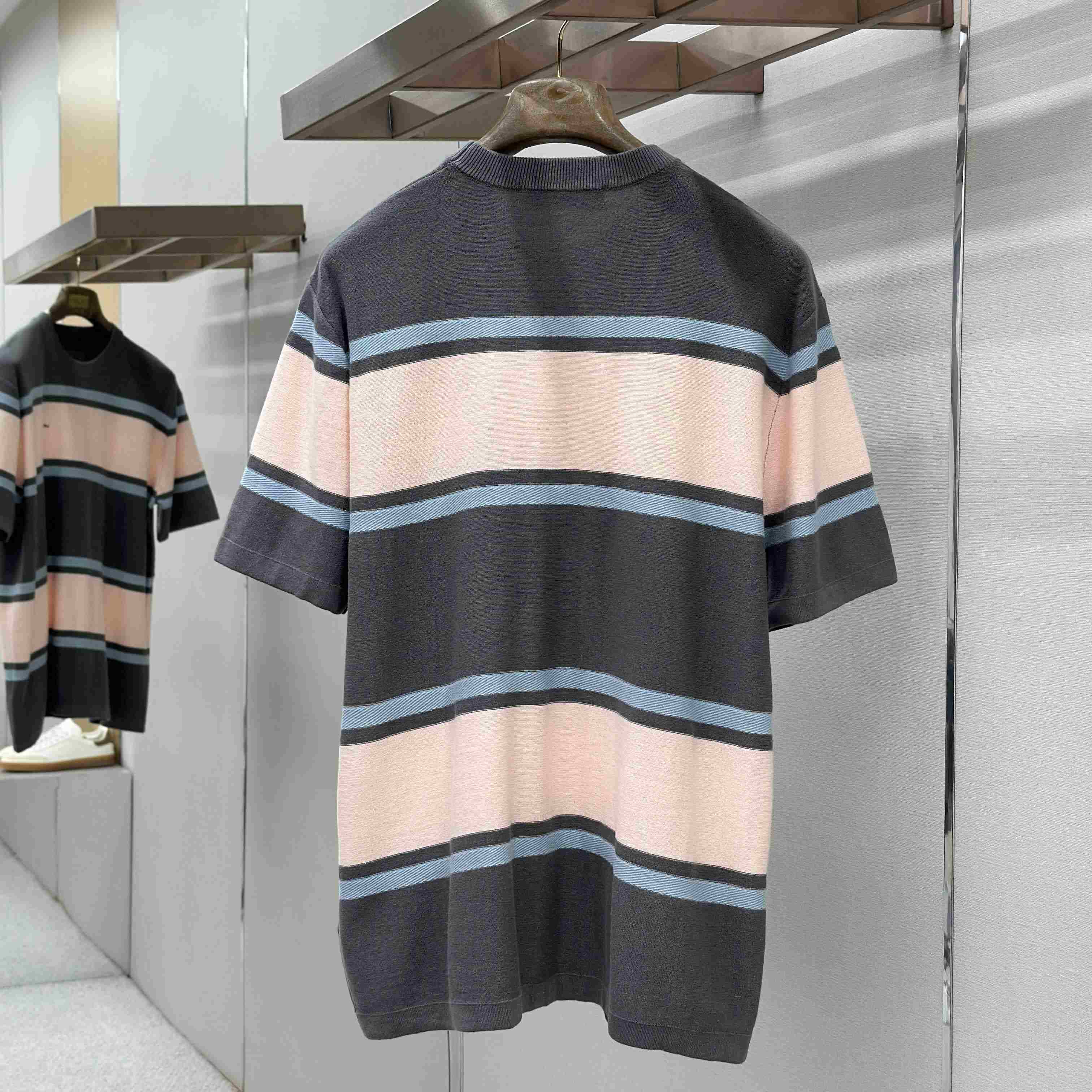 Louis Vuitton Striped Short-Sleeved T-Shirt 1AK7IO - DopestKickz