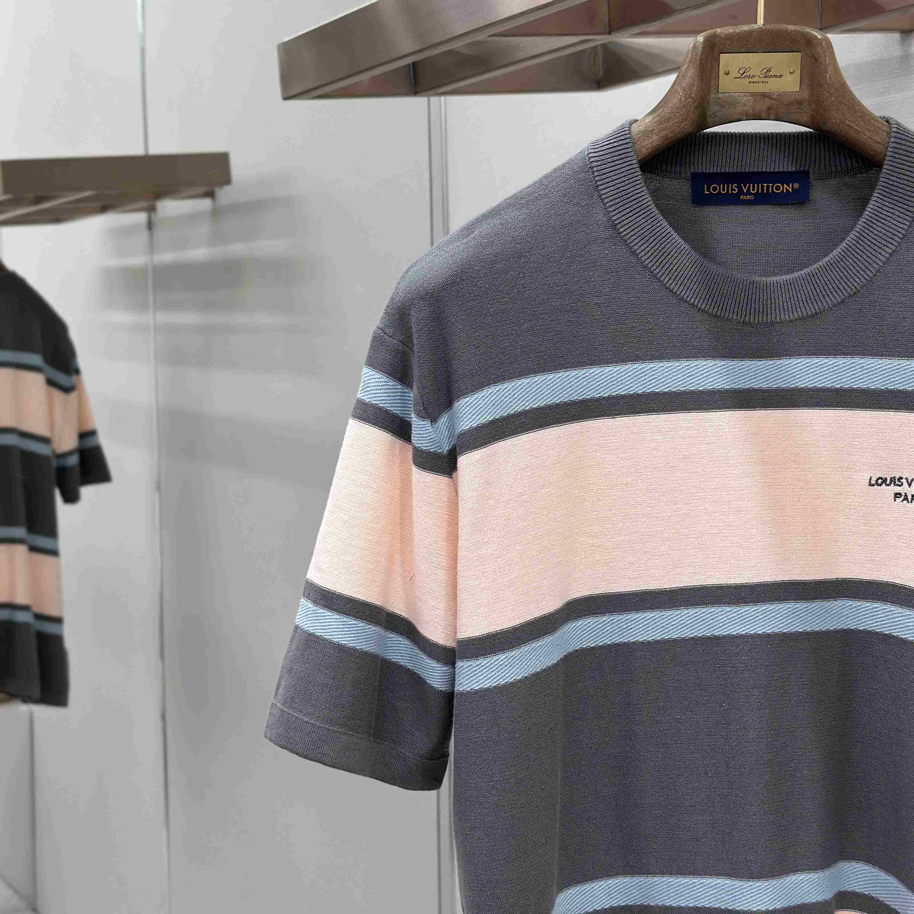 Louis Vuitton Striped Short-Sleeved T-Shirt 1AK7IO - DopestKickz