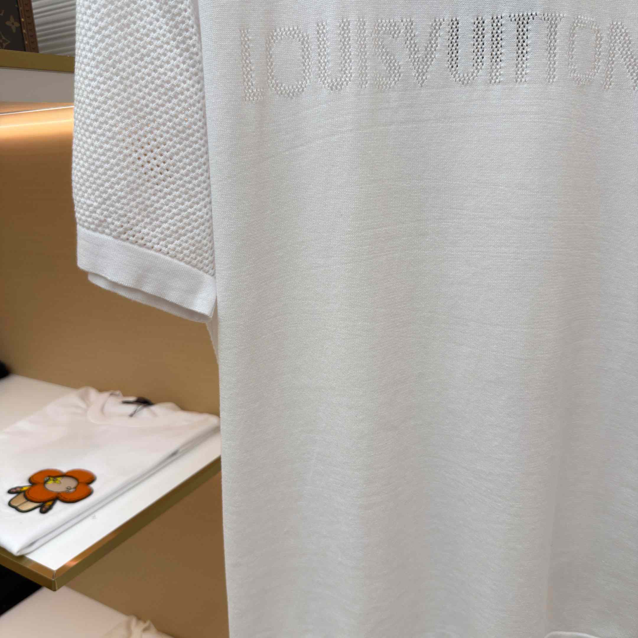 Louis Vuitton Cotton-Cashmere Short-Sleeved Crewneck  - DopestKickz