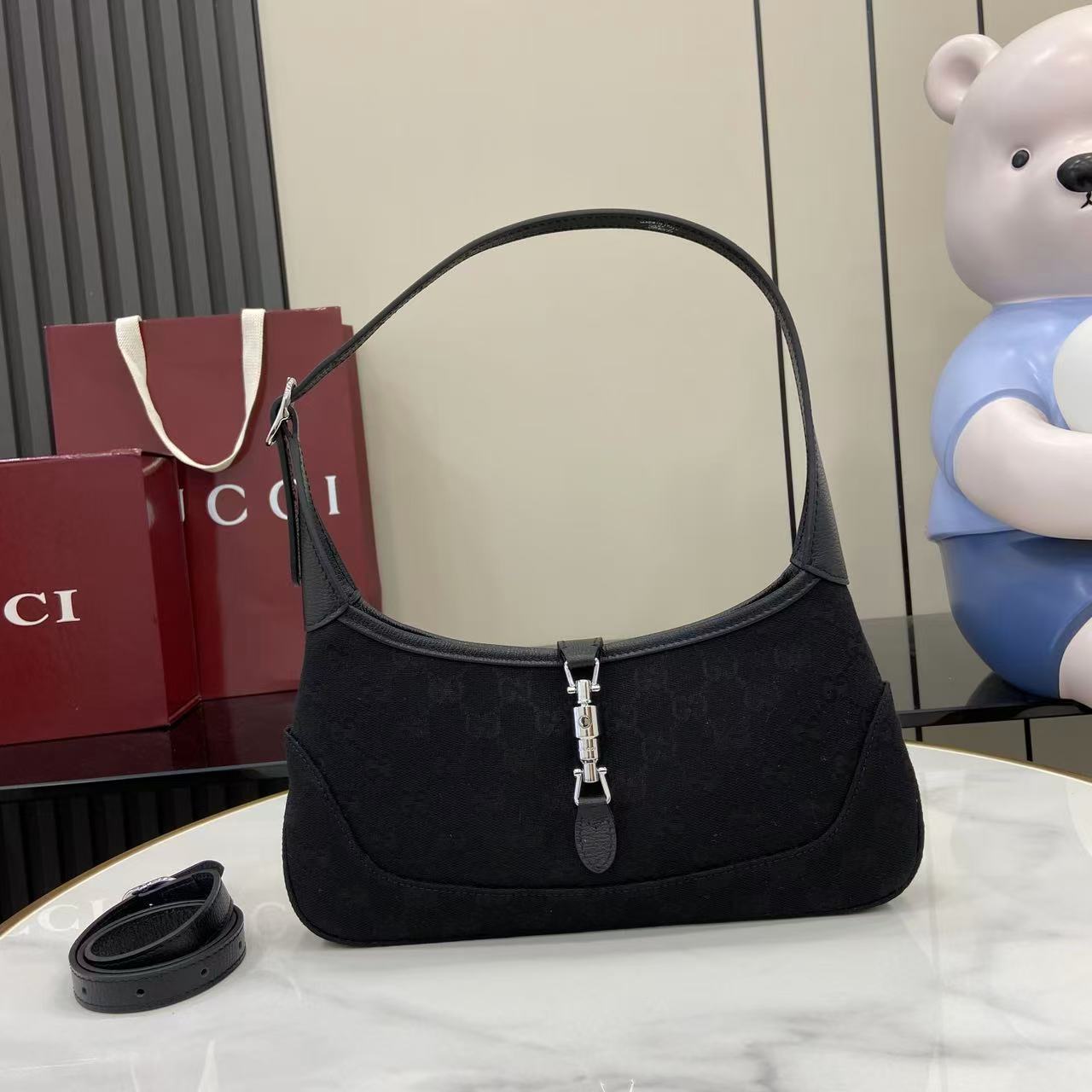 Gucci Jackie Slim Medium Shoulder Bag  - DopestKickz