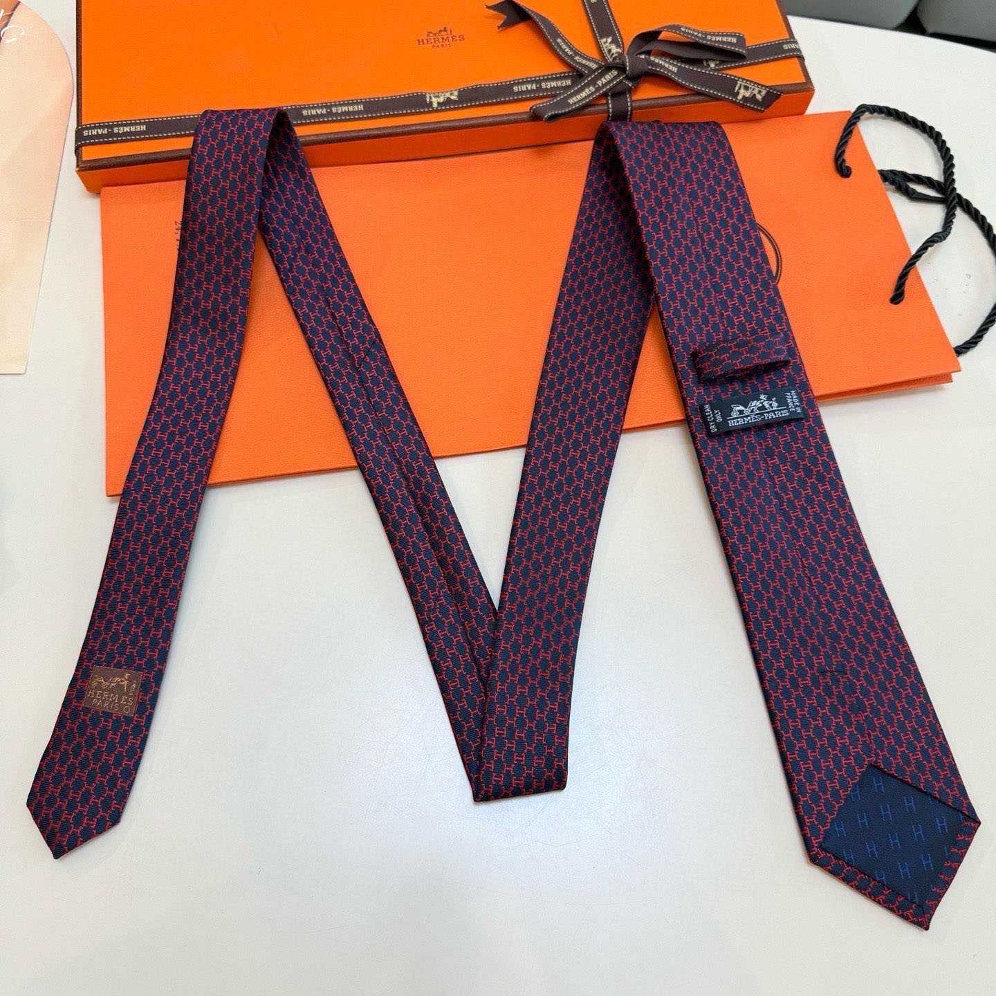 Hermes Dancing H Tie - DopestKickz