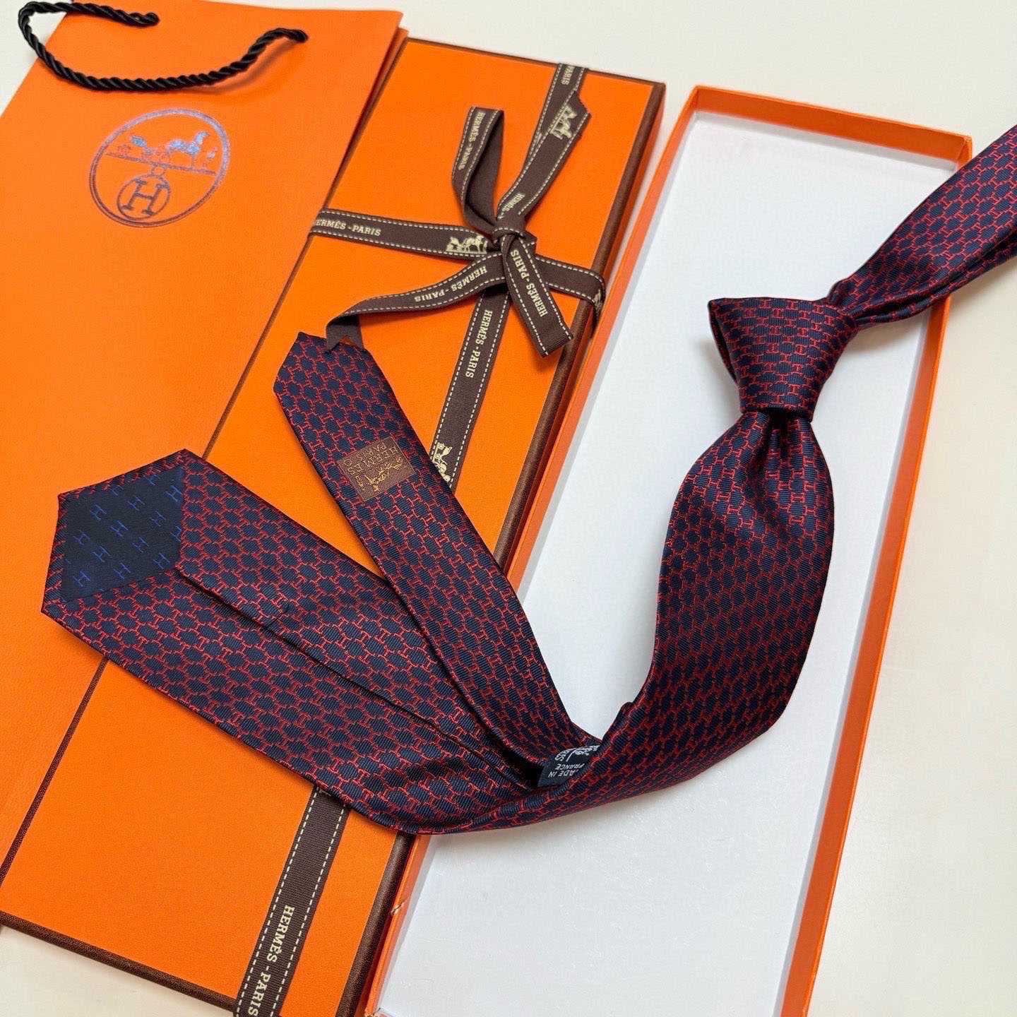Hermes Dancing H Tie - DopestKickz