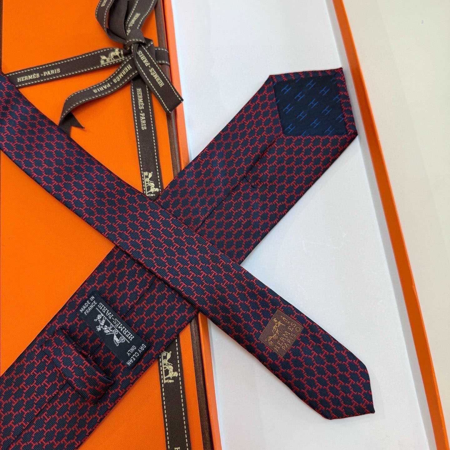 Hermes Dancing H Tie - DopestKickz