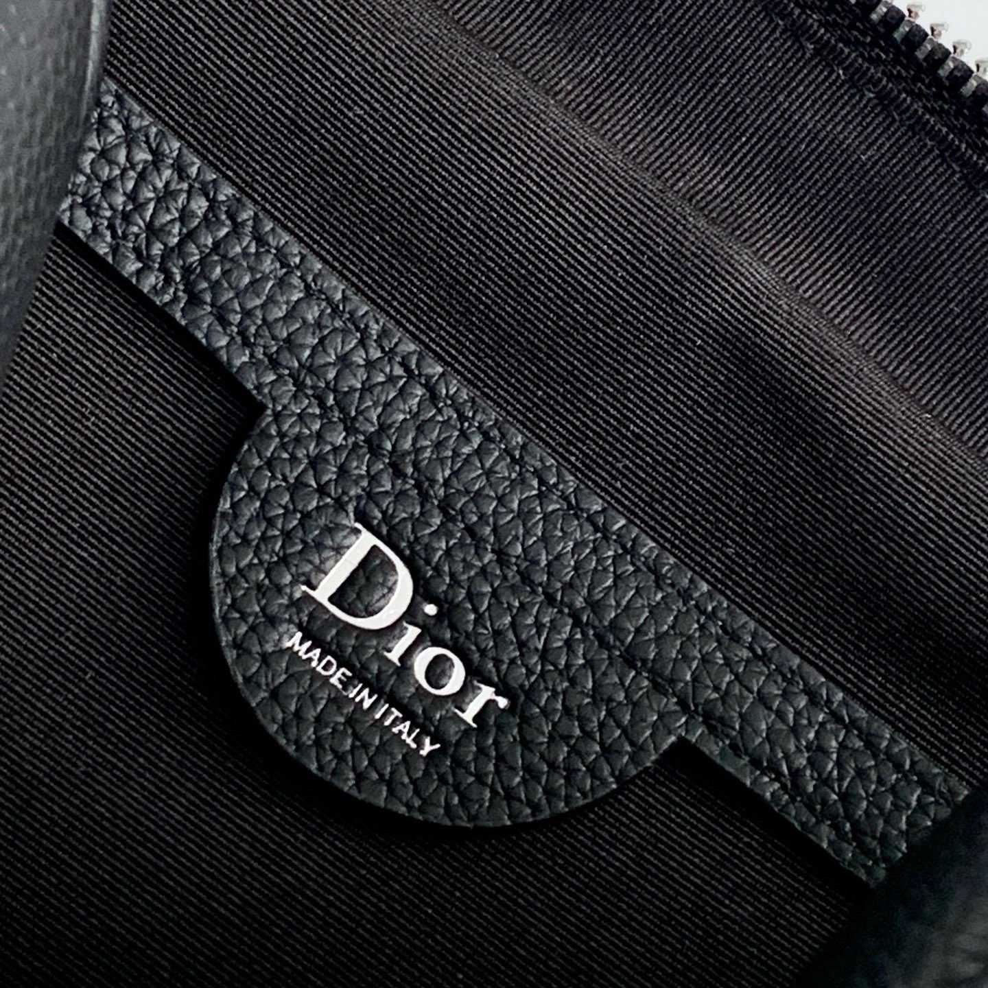 Dior Rider Zipped Messenger Bag - DopestKickz