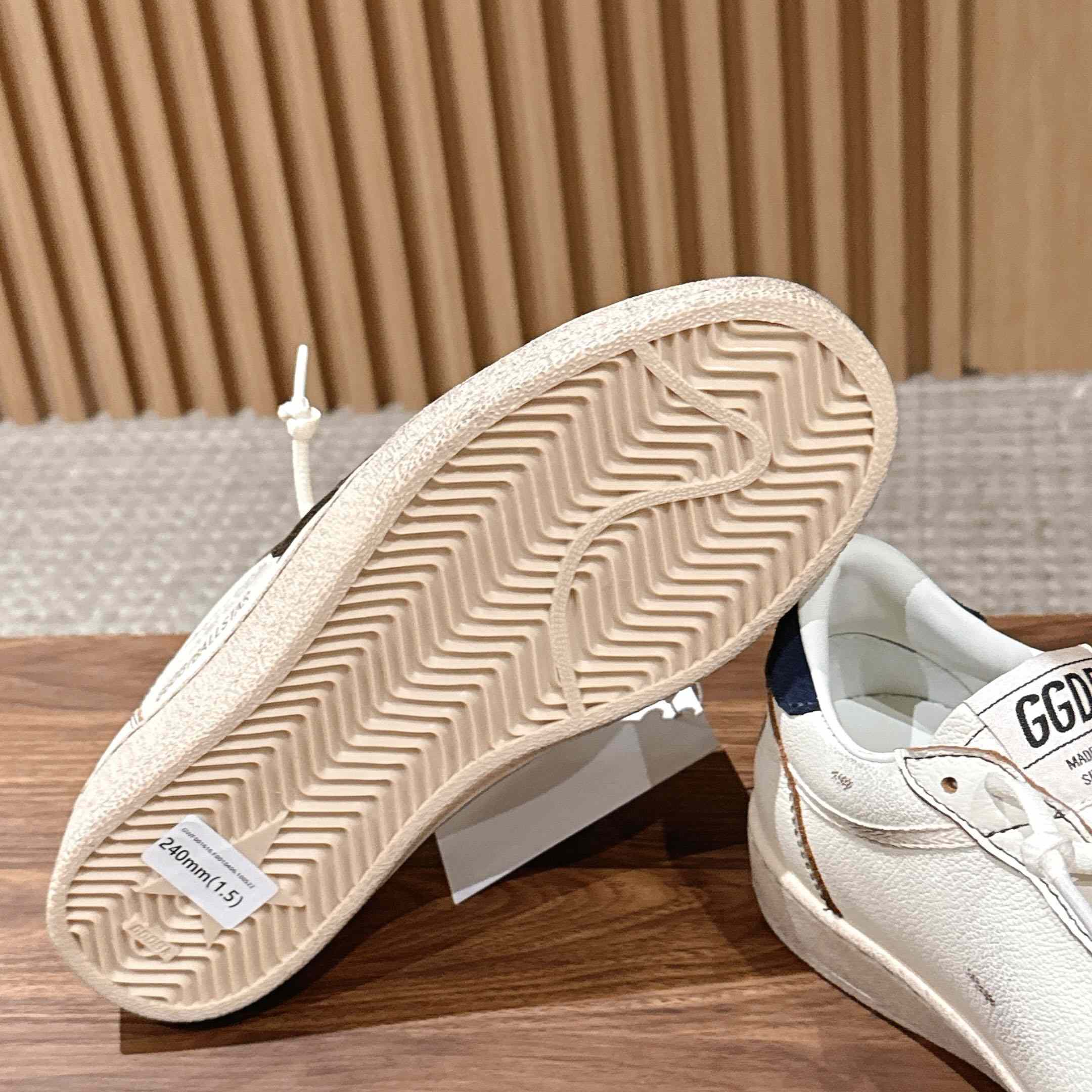 Golden Goose Ball Star Sneakers In Leather - DopestKickz