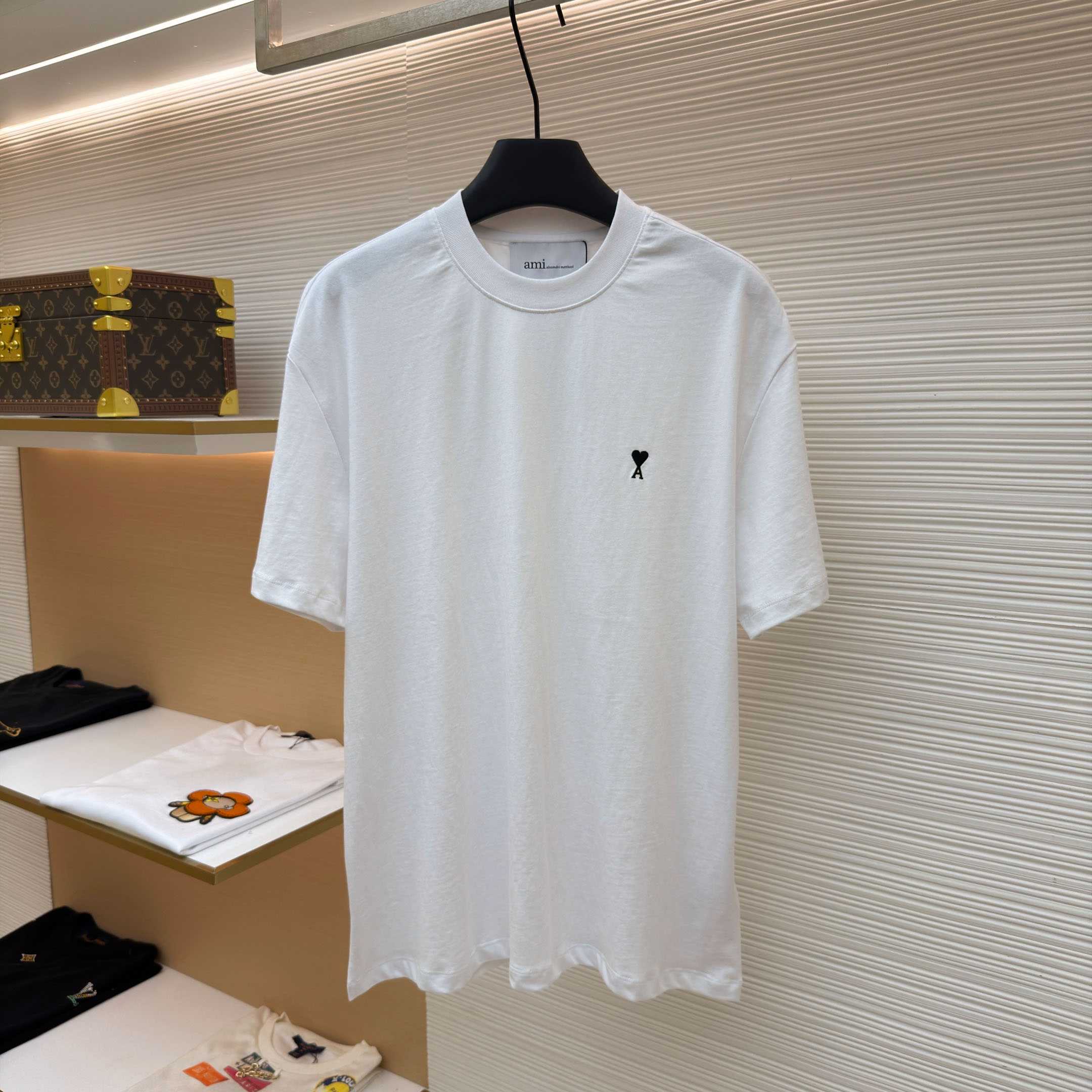 AMI Paris Black Cotton Ami De Coeur T-shirt - DopestKickz
