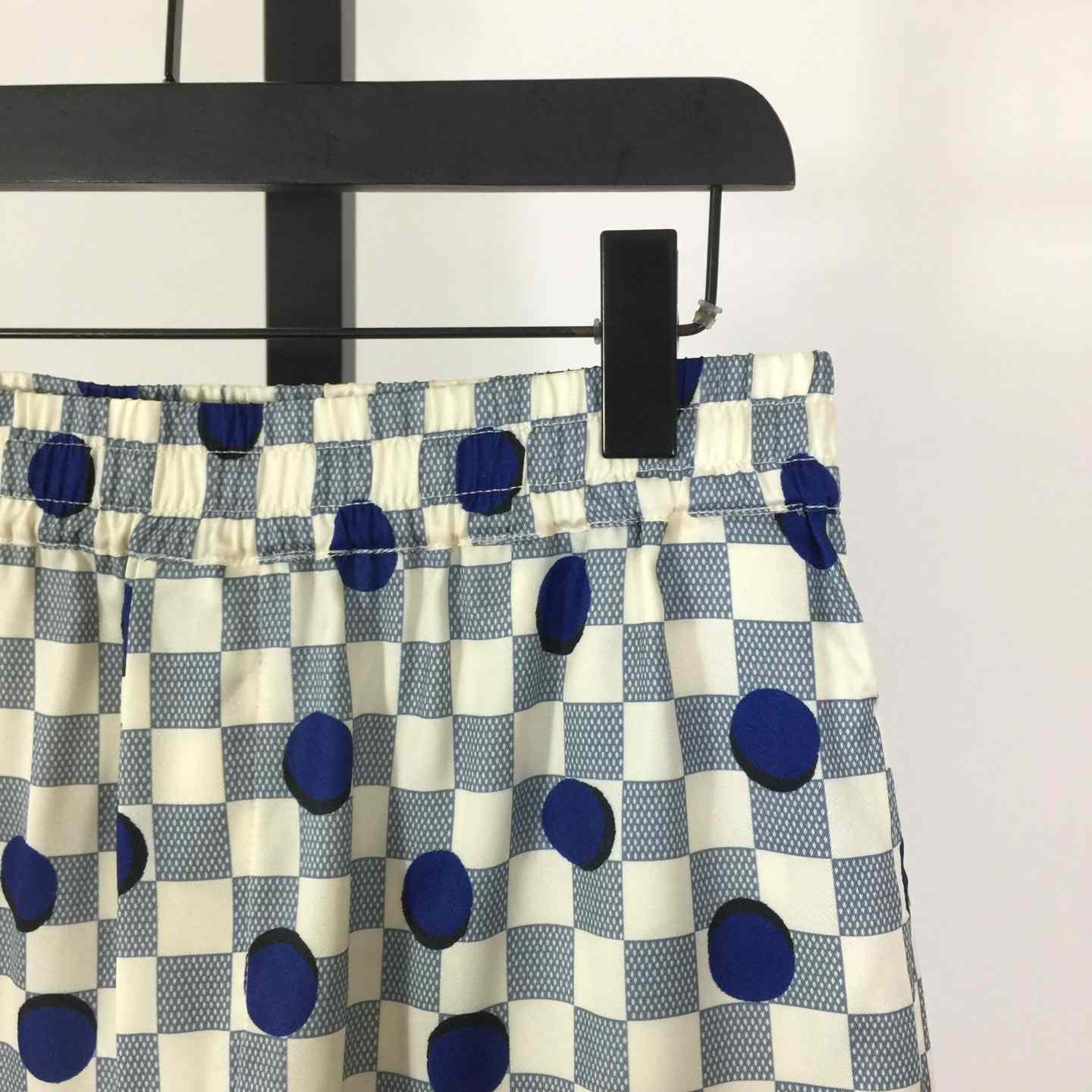 Louis Vuitton Damier Silk Shorts   1AK760 - DopestKickz