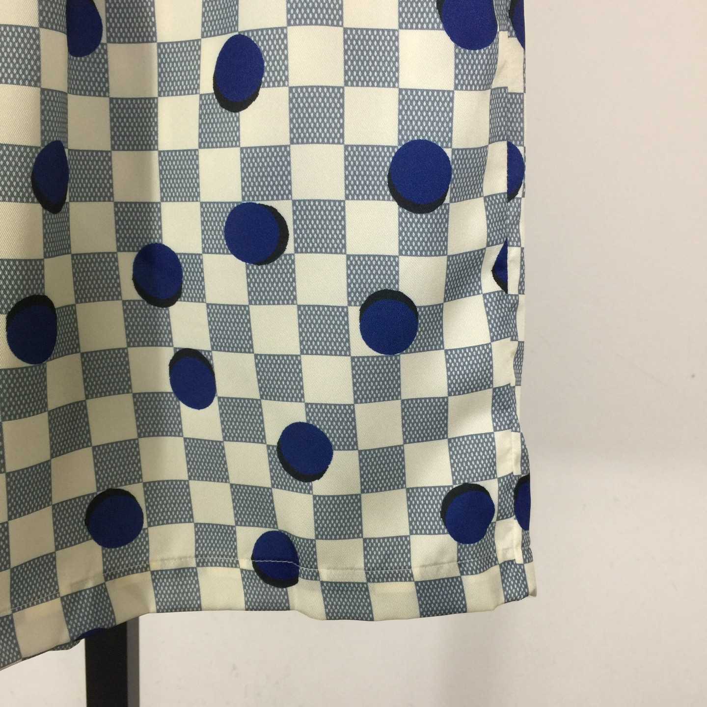 Louis Vuitton Damier Silk Shorts   1AK760 - DopestKickz