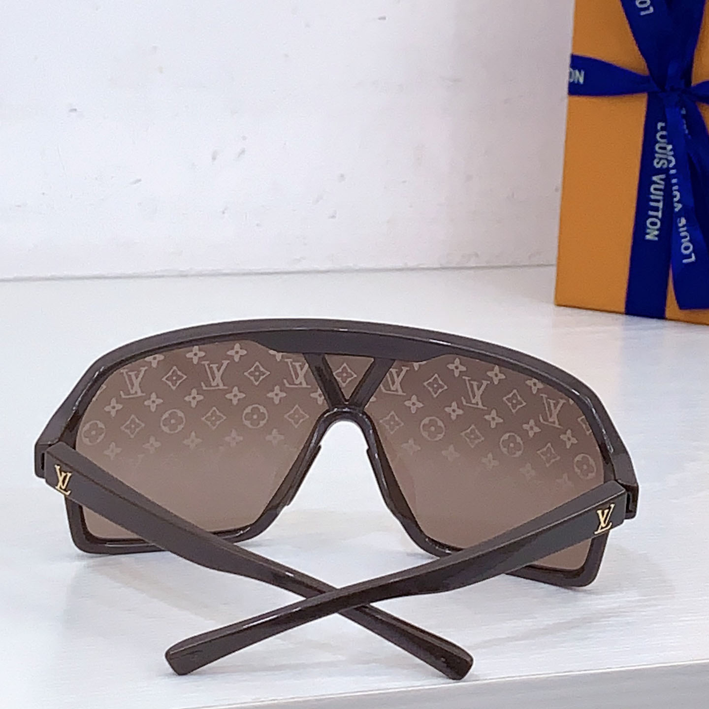 Louis Vuitton Z3102U   Sunglasses   - DopestKickz