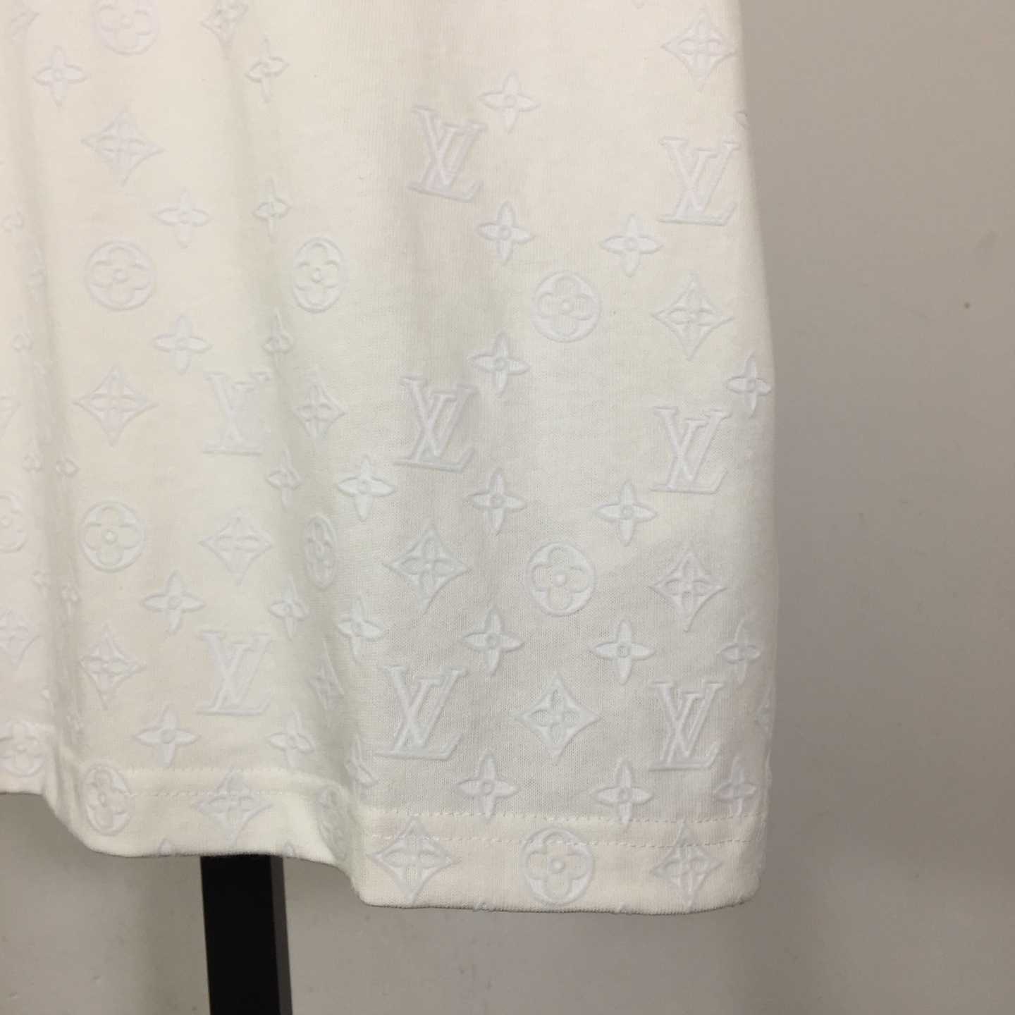 Louis Vuitton Flock Print Monogram Gradient T-Shirt   1AK7LO - DopestKickz