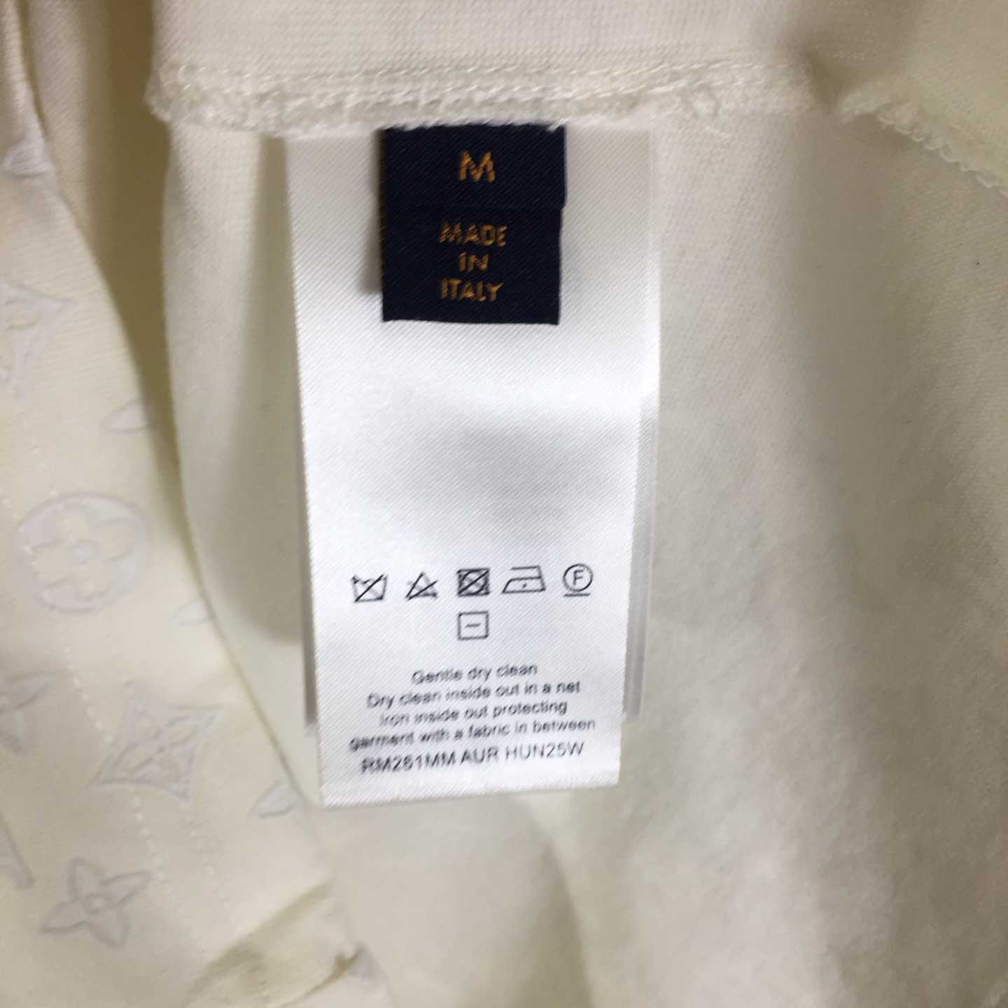 Louis Vuitton Flock Print Monogram Gradient T-Shirt   1AK7LO - DopestKickz