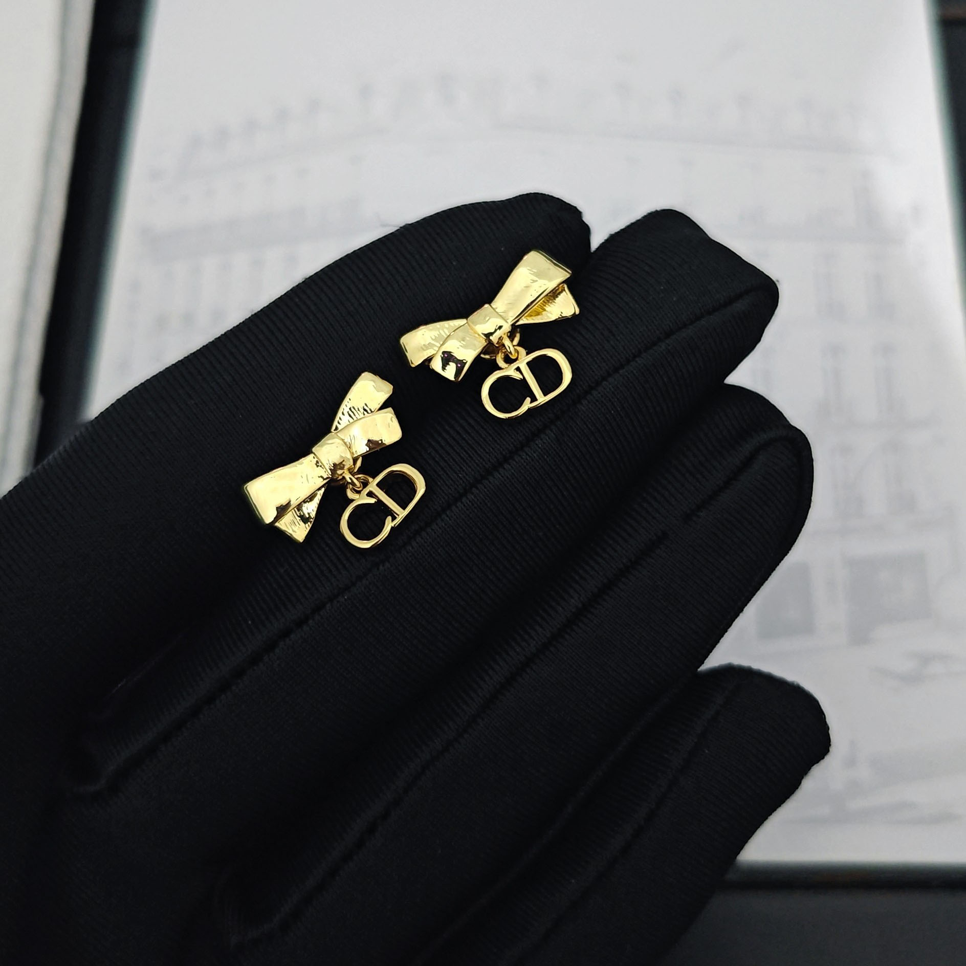 Dior CD Bow Earrings - DopestKickz