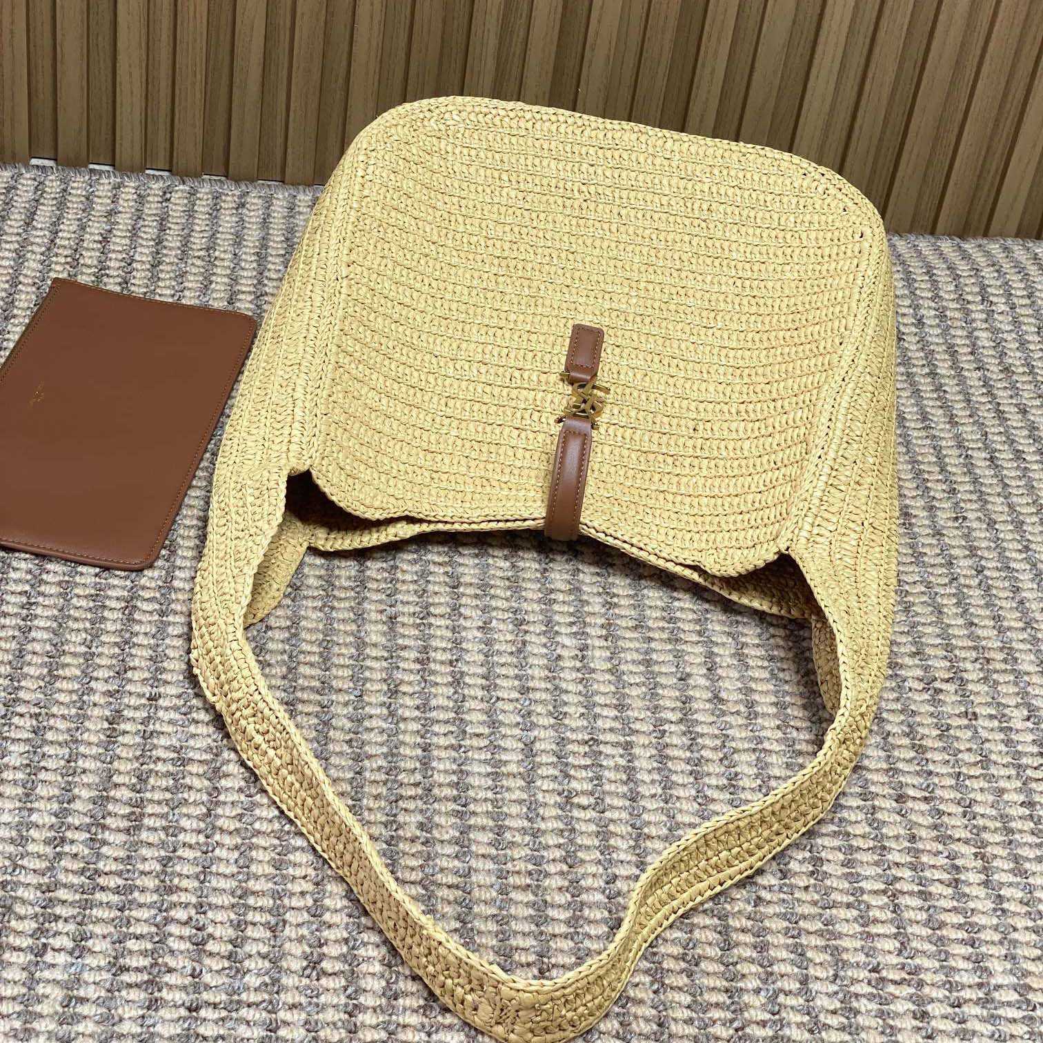 Saint Laurent LE 5 À 7 Supple Large In Raffia - DopestKickz