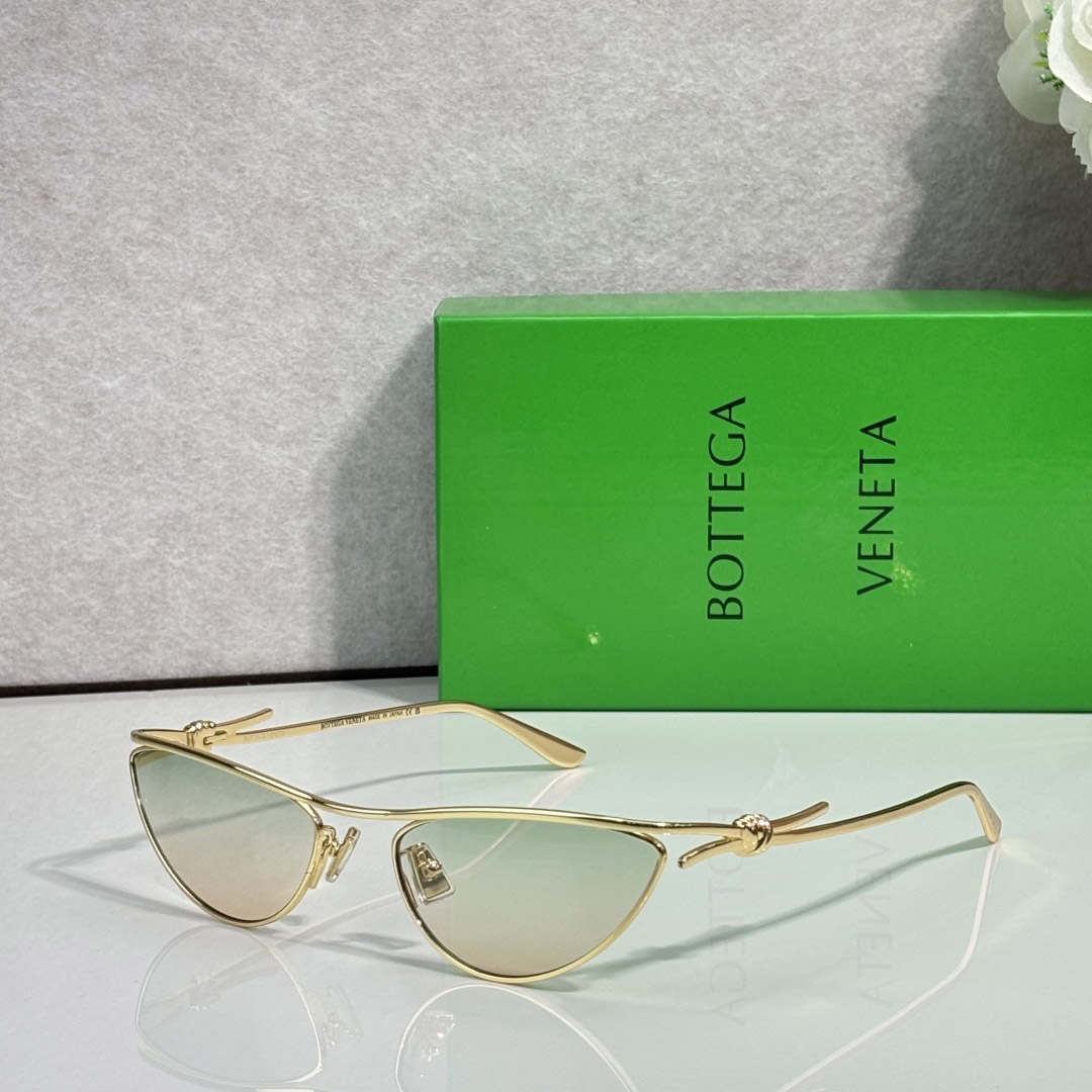 Bottega Veneta BV2890S  Sunglasses   - DopestKickz