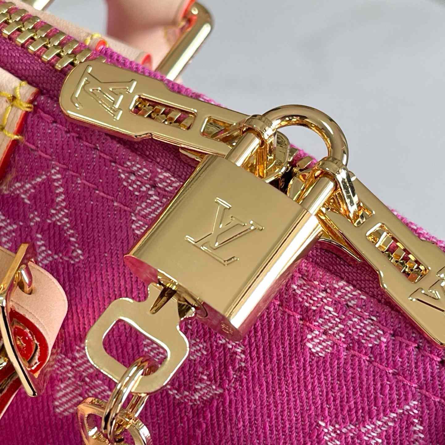 Louis Vuitton Keepall Bandoulière 45 M27944 - DopestKickz