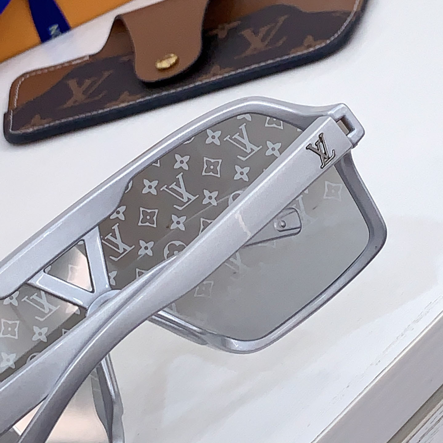 Louis Vuitton Z3102U   Sunglasses   - DopestKickz