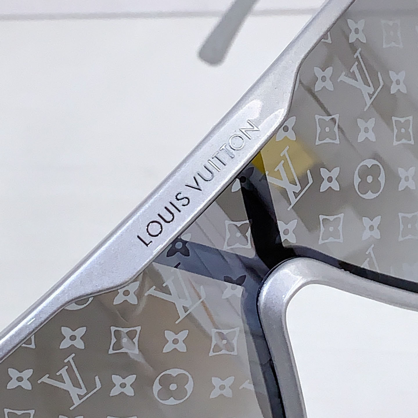 Louis Vuitton Z3102U   Sunglasses   - DopestKickz