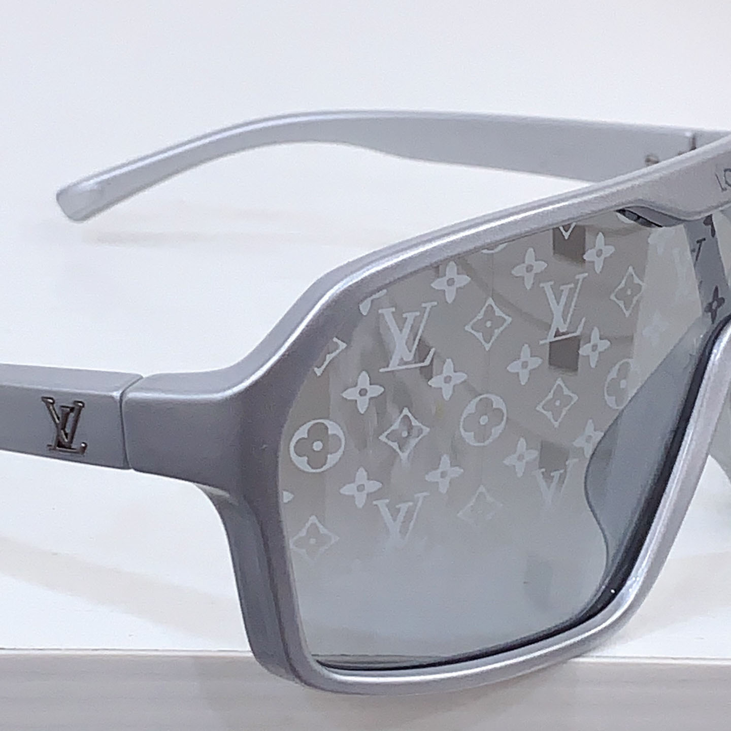 Louis Vuitton Z3102U   Sunglasses   - DopestKickz