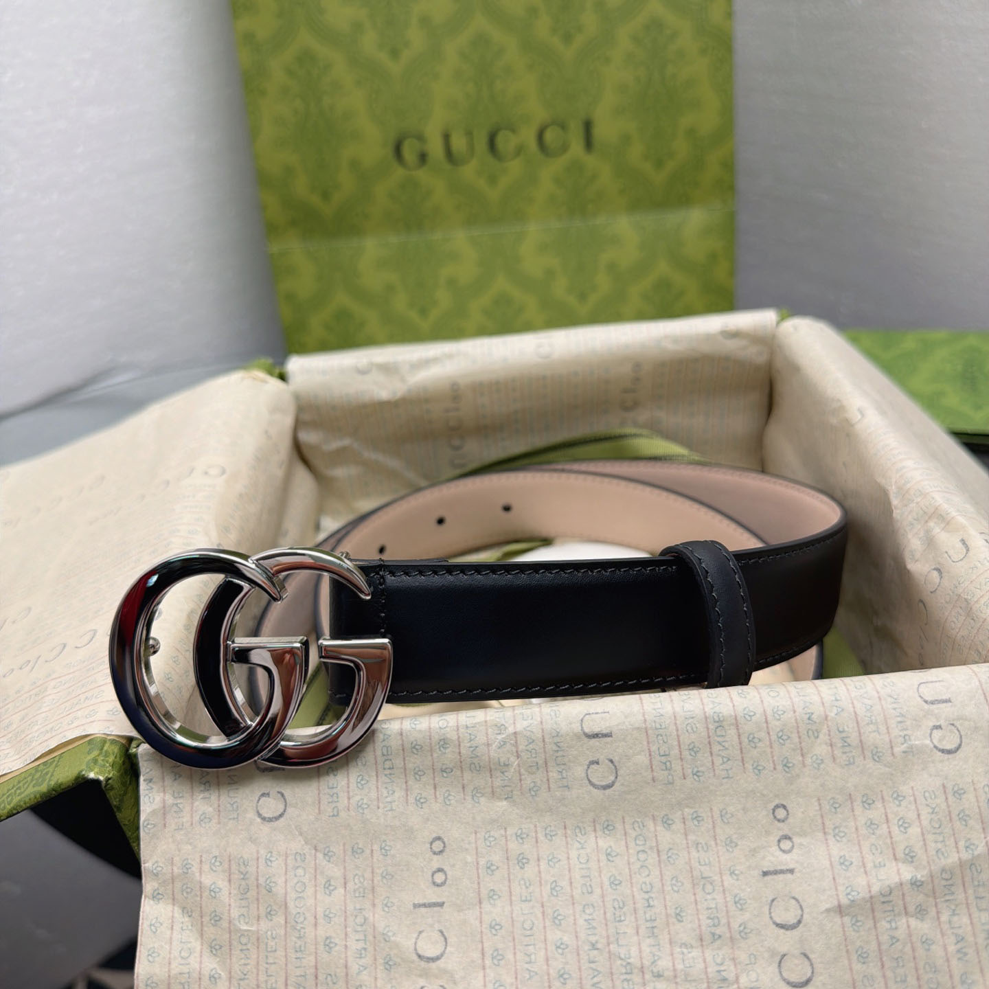 Gucci  Flat Marmont Belt - DopestKickz