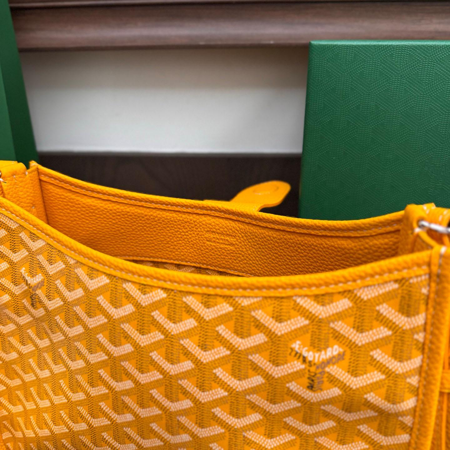 Goyard Musette Bag - DopestKickz
