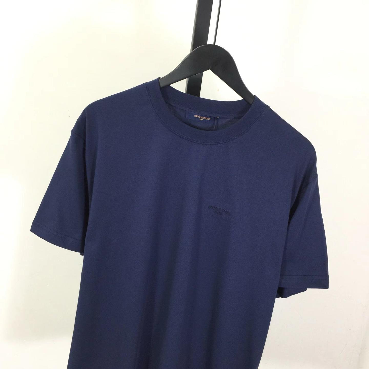 Louis Vuitton Embossed LV T-Shirt   1AGIIW - DopestKickz