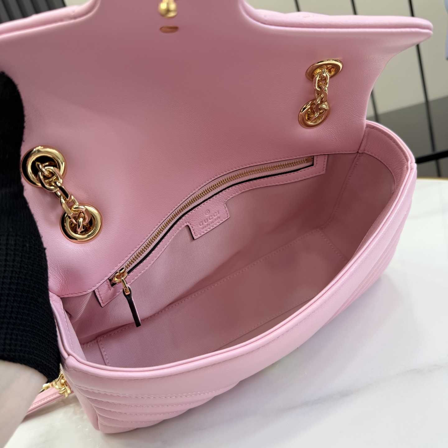 Gucci GG Marmont Medium Shoulder Bag - DopestKickz