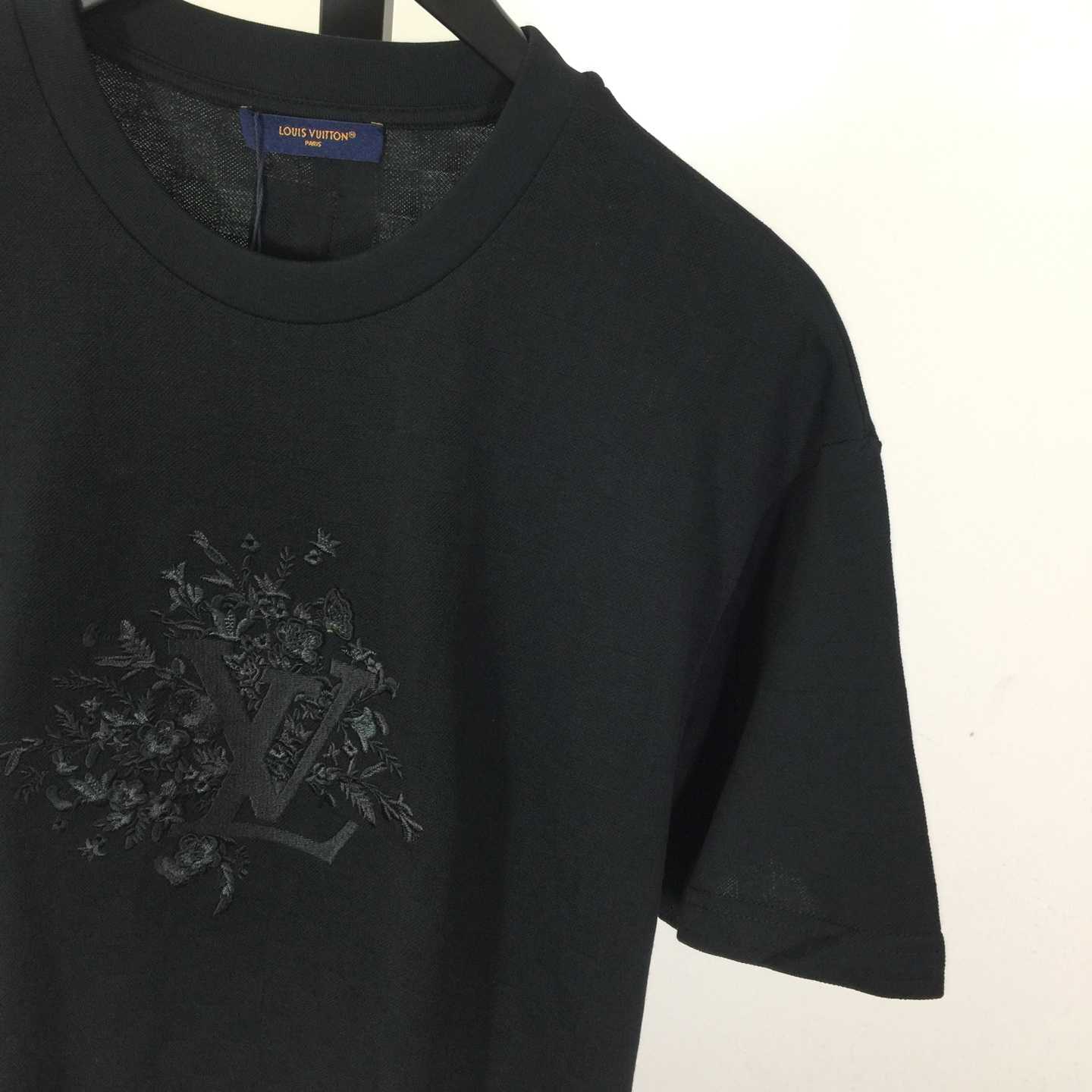 Louis Vuitton Embroidered Signature T-Shirt   1AJRHM - DopestKickz