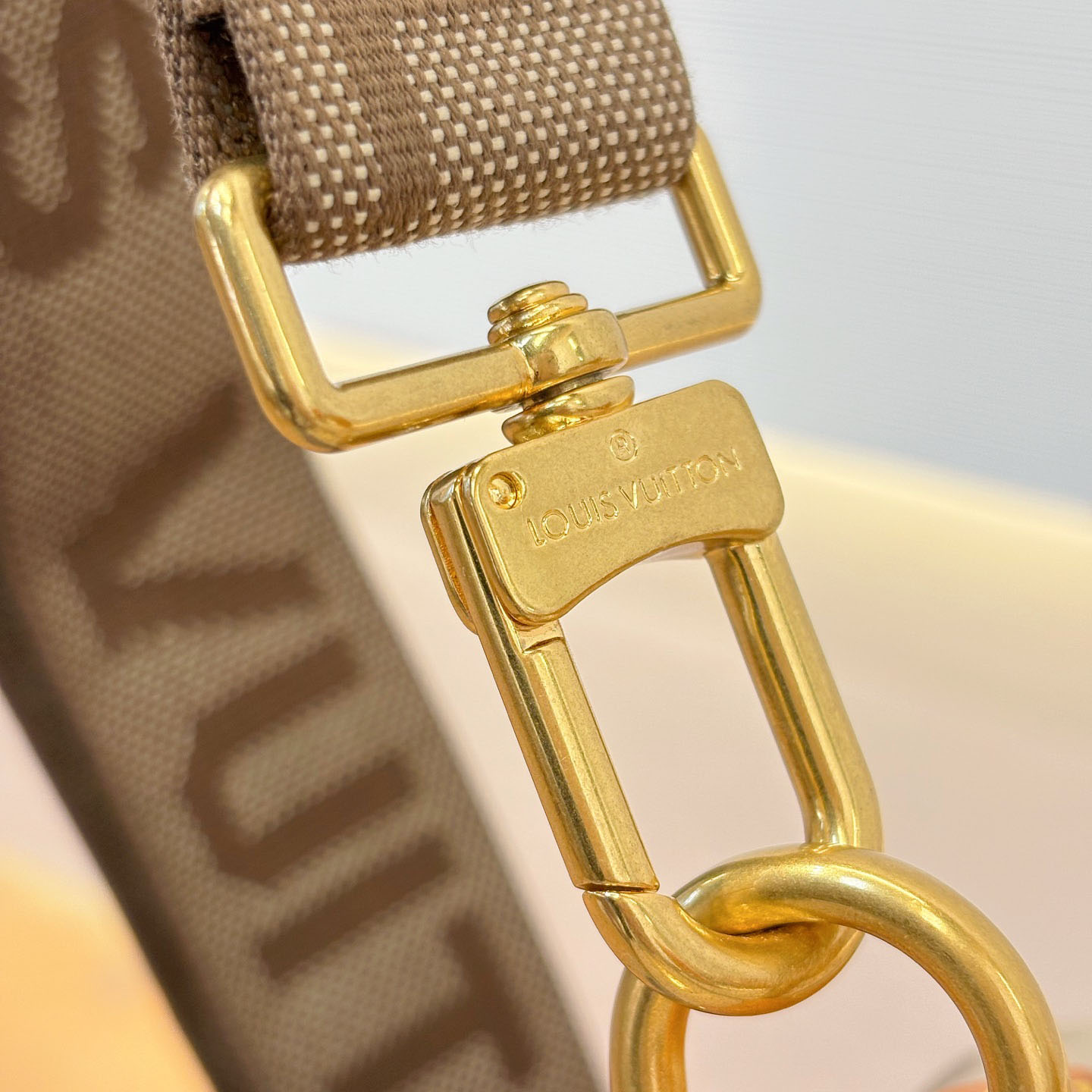 Louis Vuitton Nil M29273 - DopestKickz