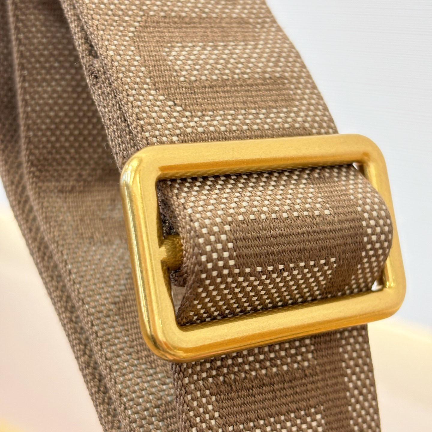 Louis Vuitton Nil M29273 - DopestKickz